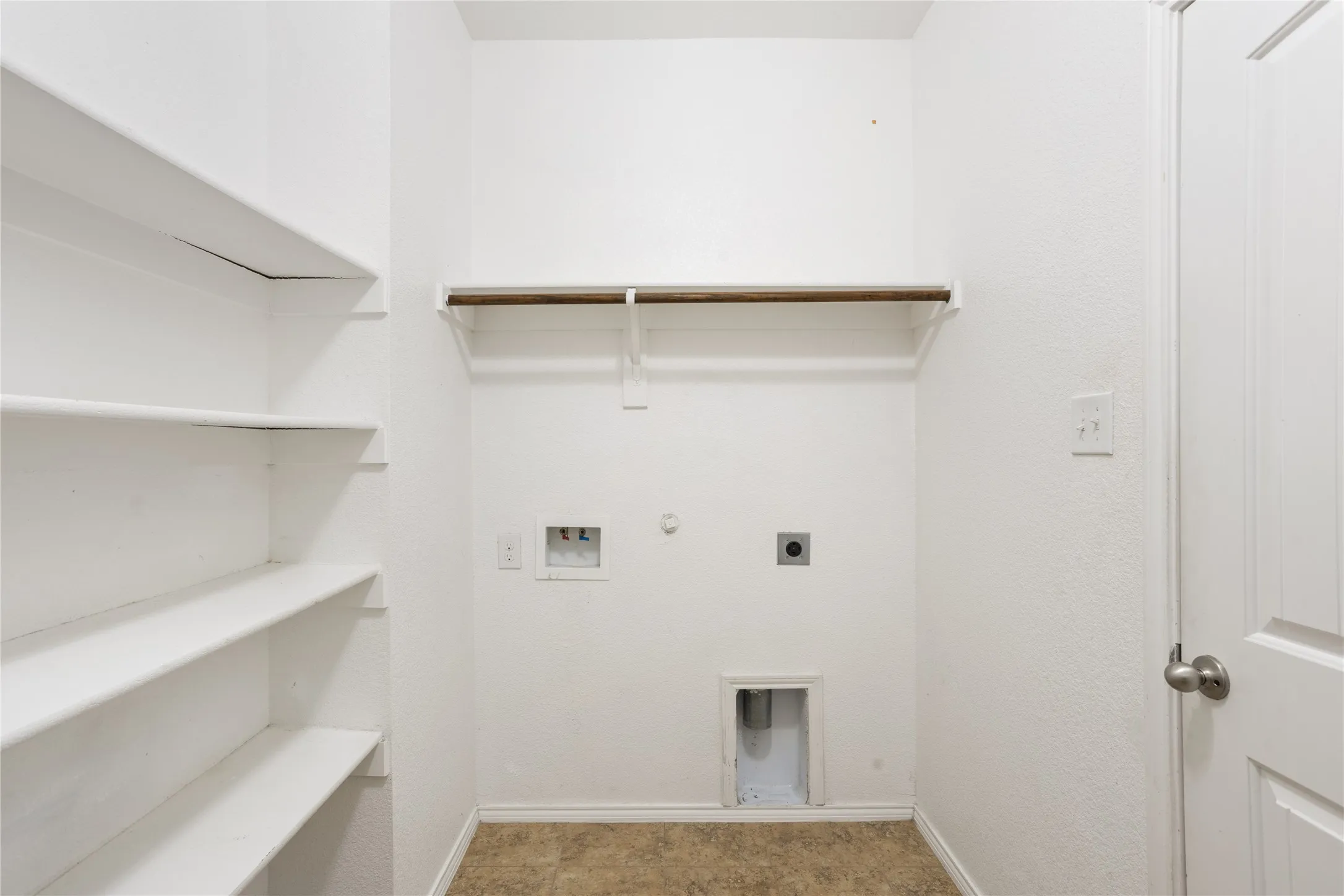 Single Family Residence For Sale in Denton County , 9021 Benevolent Court, Providence Village, Texas 76227, 3 Bedrooms, 2 Bathrooms, 2 Garage spaces, 2,131 Sqft, built in 2014, Preowned, Price $299,000, mls#21156617, Real Estate Agent in Providence Village, Homes For Sale in Denton county, Homes For Sale in Providence Village, Realtor in Providence Village Texas, Real Estate Brokerage Independent Realty Texas, Luminita Cordes Realtor