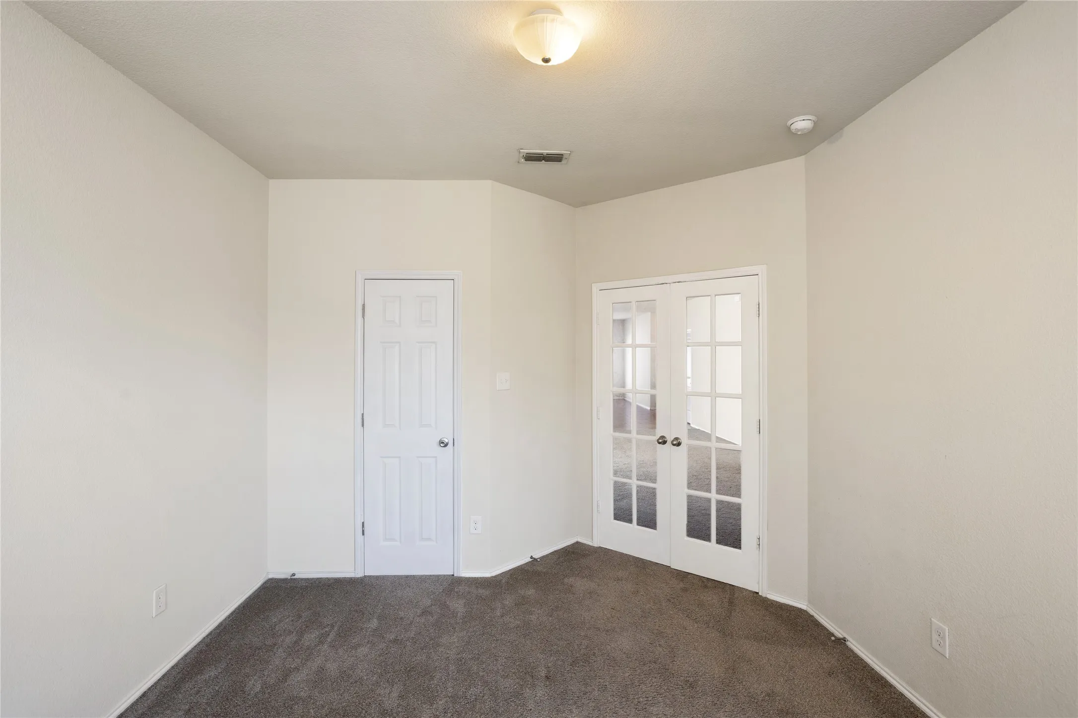 Single Family Residence For Sale in Denton County , 9021 Benevolent Court, Providence Village, Texas 76227, 3 Bedrooms, 2 Bathrooms, 2 Garage spaces, 2,131 Sqft, built in 2014, Preowned, Price $299,000, mls#21156617, Real Estate Agent in Providence Village, Homes For Sale in Denton county, Homes For Sale in Providence Village, Realtor in Providence Village Texas, Real Estate Brokerage Independent Realty Texas, Luminita Cordes Realtor