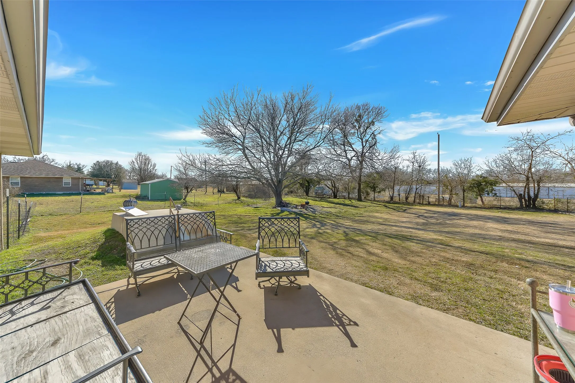 Single Family Residence For Sale in Collin County , 203 N Church Street, Blue Ridge, Texas 75424, 3 Bedrooms, 2 Bathrooms, 2 Garage spaces, 1,353 Sqft, built in 2004, Price $299,900, mls#21158519, Real Estate Agent in Blue Ridge, Homes For Sale in Collin county, Homes For Sale in Blue Ridge, Realtor in Blue Ridge Texas, Real Estate Brokerage Independent Realty Texas, Luminita Cordes Realtor