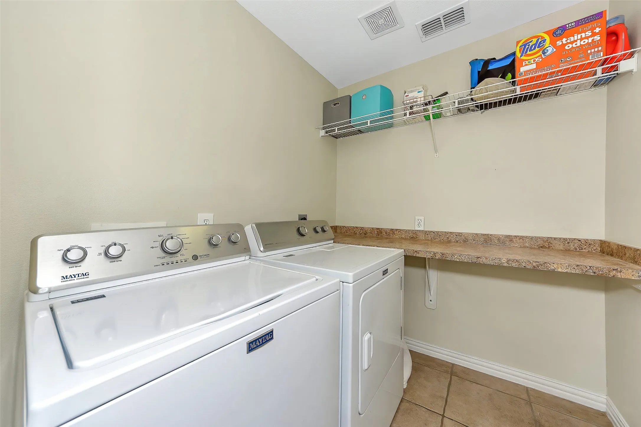 Single Family Residence For Sale in Collin County , 203 N Church Street, Blue Ridge, Texas 75424, 3 Bedrooms, 2 Bathrooms, 2 Garage spaces, 1,353 Sqft, built in 2004, Price $299,900, mls#21158519, Real Estate Agent in Blue Ridge, Homes For Sale in Collin county, Homes For Sale in Blue Ridge, Realtor in Blue Ridge Texas, Real Estate Brokerage Independent Realty Texas, Luminita Cordes Realtor