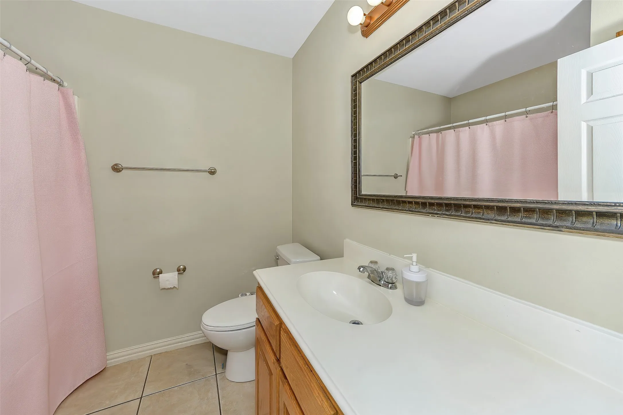 Single Family Residence For Sale in Collin County , 203 N Church Street, Blue Ridge, Texas 75424, 3 Bedrooms, 2 Bathrooms, 2 Garage spaces, 1,353 Sqft, built in 2004, Price $299,900, mls#21158519, Real Estate Agent in Blue Ridge, Homes For Sale in Collin county, Homes For Sale in Blue Ridge, Realtor in Blue Ridge Texas, Real Estate Brokerage Independent Realty Texas, Luminita Cordes Realtor
