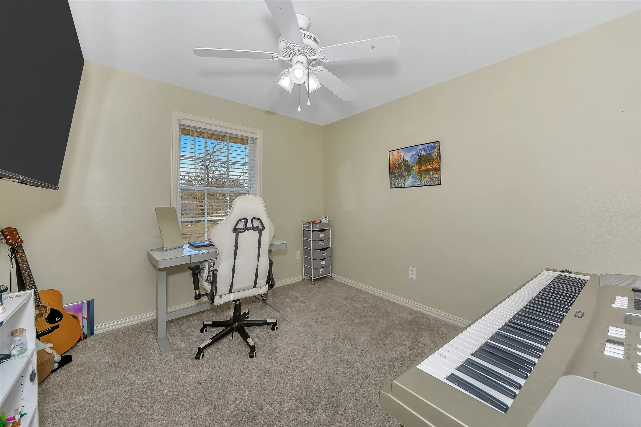 Single Family Residence For Sale in Collin County , 203 N Church Street, Blue Ridge, Texas 75424, 3 Bedrooms, 2 Bathrooms, 2 Garage spaces, 1,353 Sqft, built in 2004, Price $299,900, mls#21158519, Real Estate Agent in Blue Ridge, Homes For Sale in Collin county, Homes For Sale in Blue Ridge, Realtor in Blue Ridge Texas, Real Estate Brokerage Independent Realty Texas, Luminita Cordes Realtor