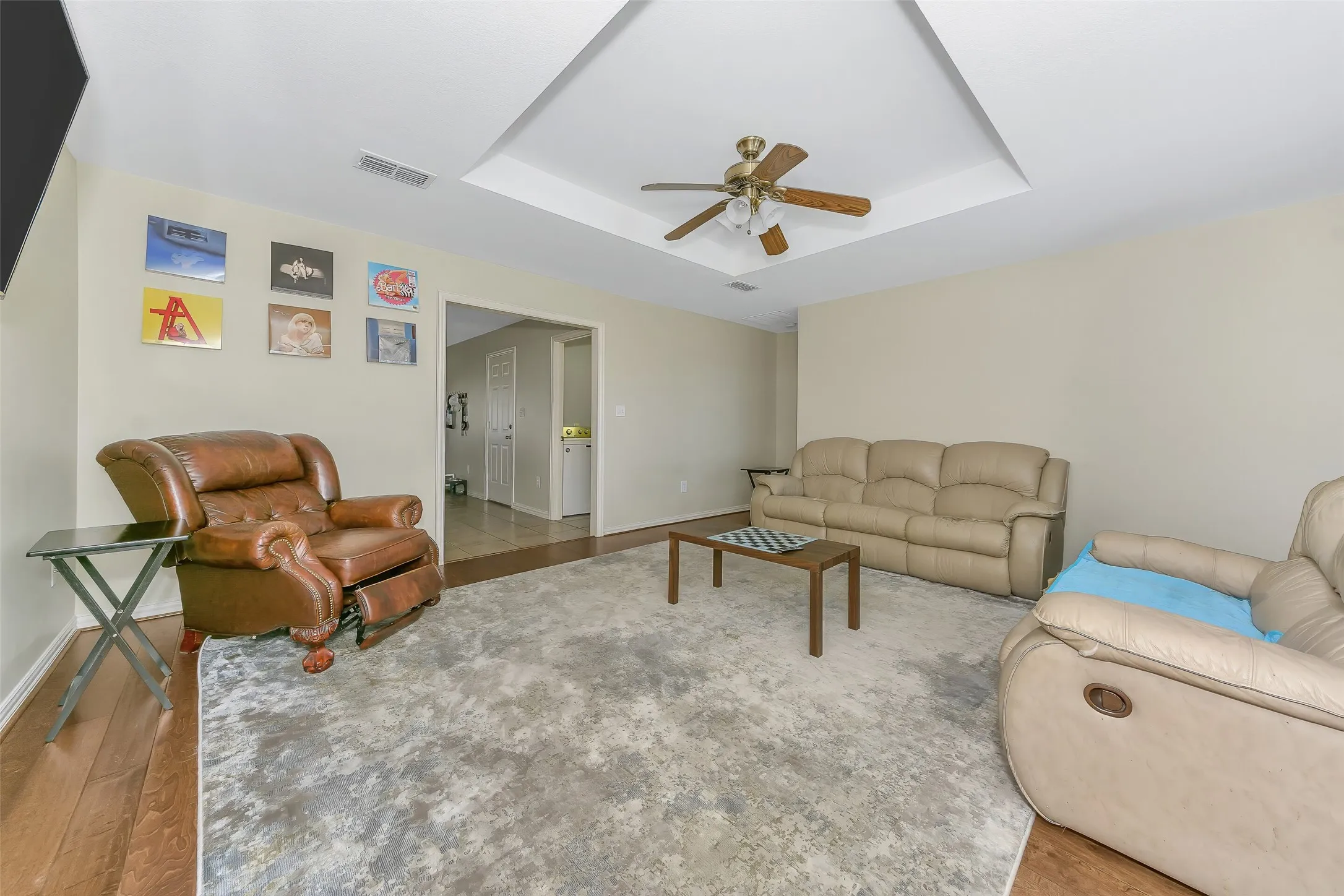 Single Family Residence For Sale in Collin County , 203 N Church Street, Blue Ridge, Texas 75424, 3 Bedrooms, 2 Bathrooms, 2 Garage spaces, 1,353 Sqft, built in 2004, Price $299,900, mls#21158519, Real Estate Agent in Blue Ridge, Homes For Sale in Collin county, Homes For Sale in Blue Ridge, Realtor in Blue Ridge Texas, Real Estate Brokerage Independent Realty Texas, Luminita Cordes Realtor