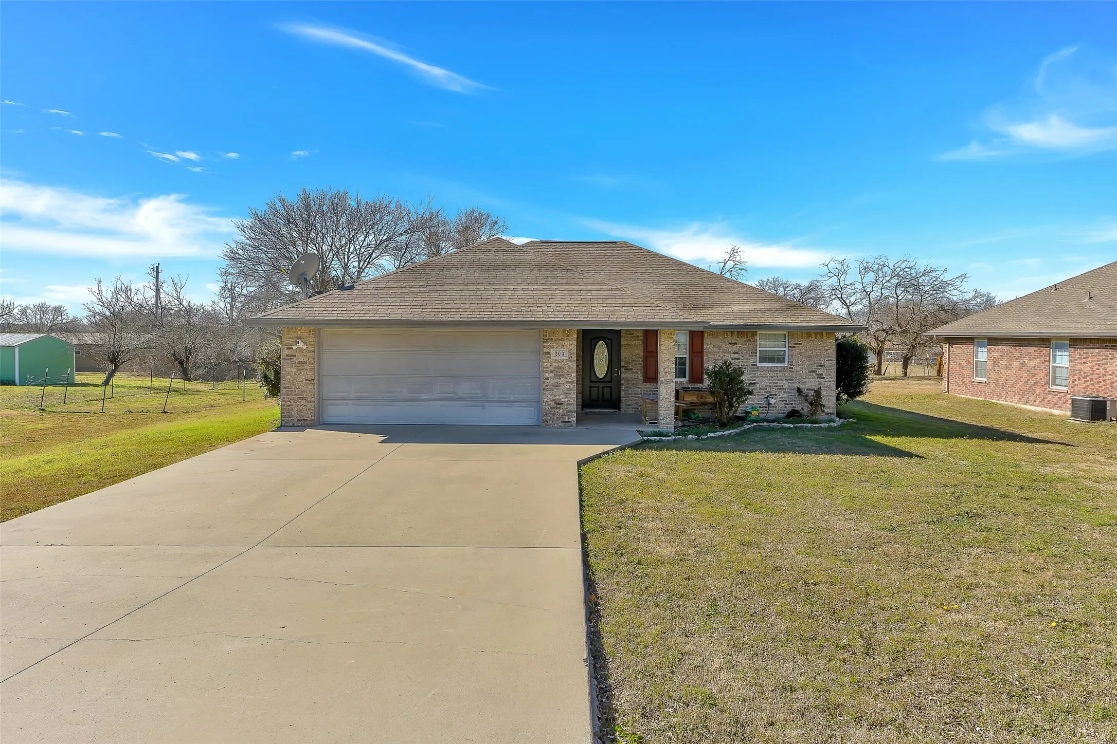 Single Family Residence For Sale in Collin County , 203 N Church Street, Blue Ridge, Texas 75424, 3 Bedrooms, 2 Bathrooms, 2 Garage spaces, 1,353 Sqft, built in 2004, Price $299,900, mls#21158519, Real Estate Agent in Blue Ridge, Homes For Sale in Collin county, Homes For Sale in Blue Ridge, Realtor in Blue Ridge Texas, Real Estate Brokerage Independent Realty Texas, Luminita Cordes Realtor