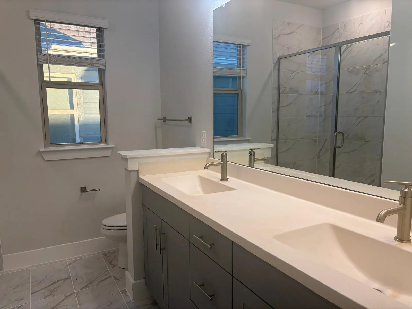 Townhouse For Rent in Tarrant County , 825 W Mayfield Road 224, Arlington, Texas 76015, 3 Bedroom, 3 Bathroom, Garage spaces, 1,275 Sqft, built in 2025, mls#21158666, Real Estate Agent in Arlington, Homes For Rent in Tarrant county, Homes For Rent in Arlington, Realtor in Arlington Texas, Real Estate Brokerage Independent Realty Texas, Luminita Cordes Realtor