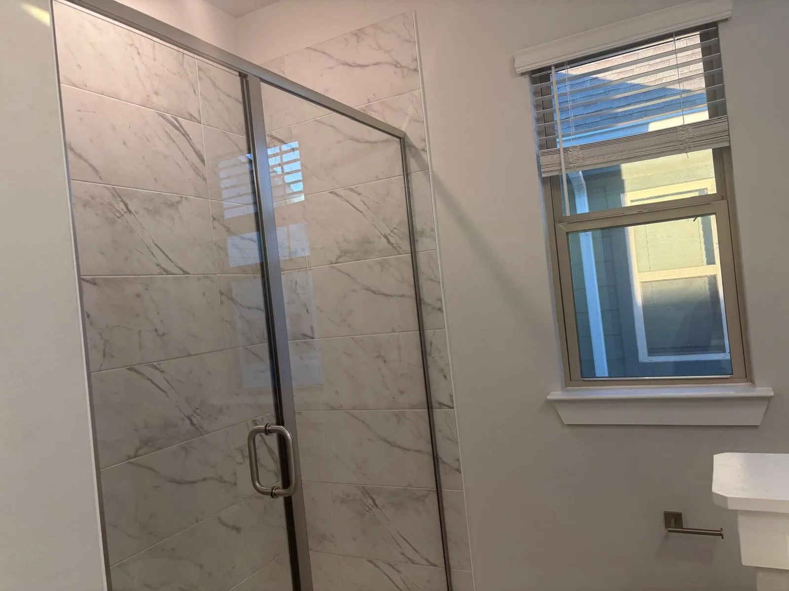 Townhouse For Rent in Tarrant County , 825 W Mayfield Road 224, Arlington, Texas 76015, 3 Bedroom, 3 Bathroom, Garage spaces, 1,275 Sqft, built in 2025, mls#21158666, Real Estate Agent in Arlington, Homes For Rent in Tarrant county, Homes For Rent in Arlington, Realtor in Arlington Texas, Real Estate Brokerage Independent Realty Texas, Luminita Cordes Realtor