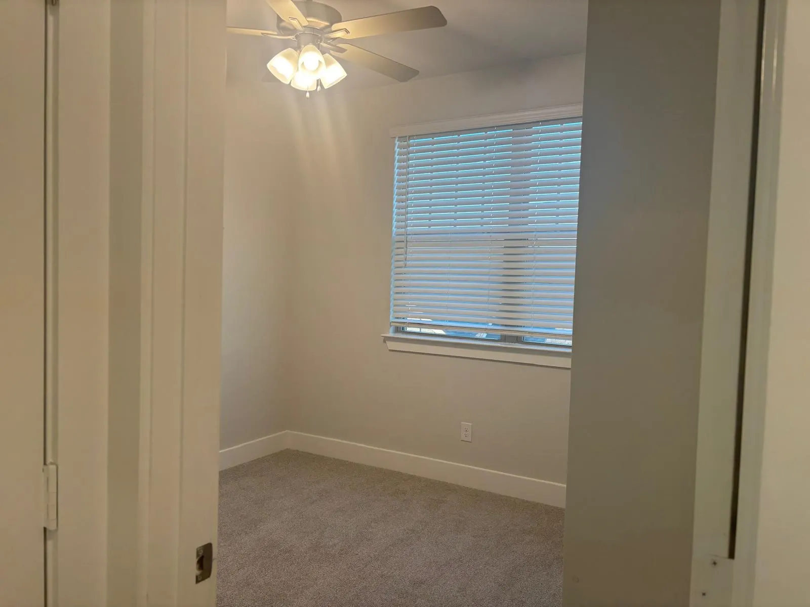 Townhouse For Rent in Tarrant County , 825 W Mayfield Road 224, Arlington, Texas 76015, 3 Bedroom, 3 Bathroom, Garage spaces, 1,275 Sqft, built in 2025, mls#21158666, Real Estate Agent in Arlington, Homes For Rent in Tarrant county, Homes For Rent in Arlington, Realtor in Arlington Texas, Real Estate Brokerage Independent Realty Texas, Luminita Cordes Realtor