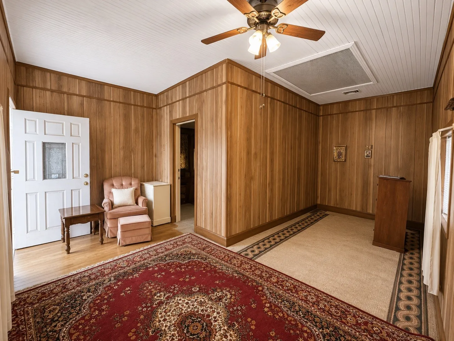 Single Family Residence For Sale in Dallas County , 619 Delaware Street, Dallas, Texas 75208, 3 Bedroom, 1 Bathroom, Garage spaces, 1,444 Sqft, built in 1924, Preowned, mls#21158756, Real Estate Agent in Dallas, Homes For Sale in Dallas county, Homes For Sale in Dallas, Realtor in Dallas Texas, Real Estate Brokerage Independent Realty Texas, Luminita Cordes Realtor