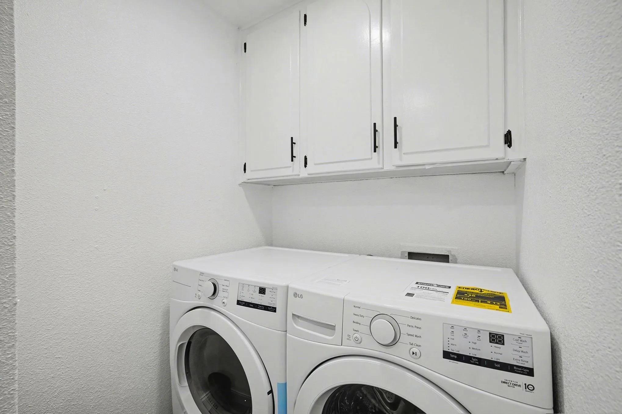 Duplex For Rent in Tarrant County , 716 E Pecan Street 722, Hurst, Texas 76053, 2 Bedroom, 2 Bathroom, Garage spaces, 1,063 Sqft, built in 1971, mls#21158852, Real Estate Agent in Hurst, Homes For Rent in Tarrant county, Homes For Rent in Hurst, Realtor in Hurst Texas, Real Estate Brokerage Independent Realty Texas, Luminita Cordes Realtor