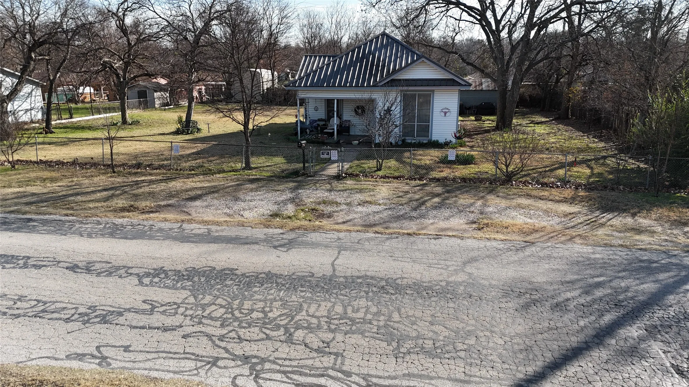 Business For Sale in Johnson County , 213 W Eldred Street, Burleson, Texas 76028, 0, 0, Garage spaces, 0 Sqft, built in 1914, Preowned, Price $330,000, mls#21158276, Real Estate Agent in Burleson, Homes For Sale in Johnson county, Homes For Sale in Burleson, Realtor in Burleson Texas, Real Estate Brokerage Independent Realty Texas, Luminita Cordes Realtor