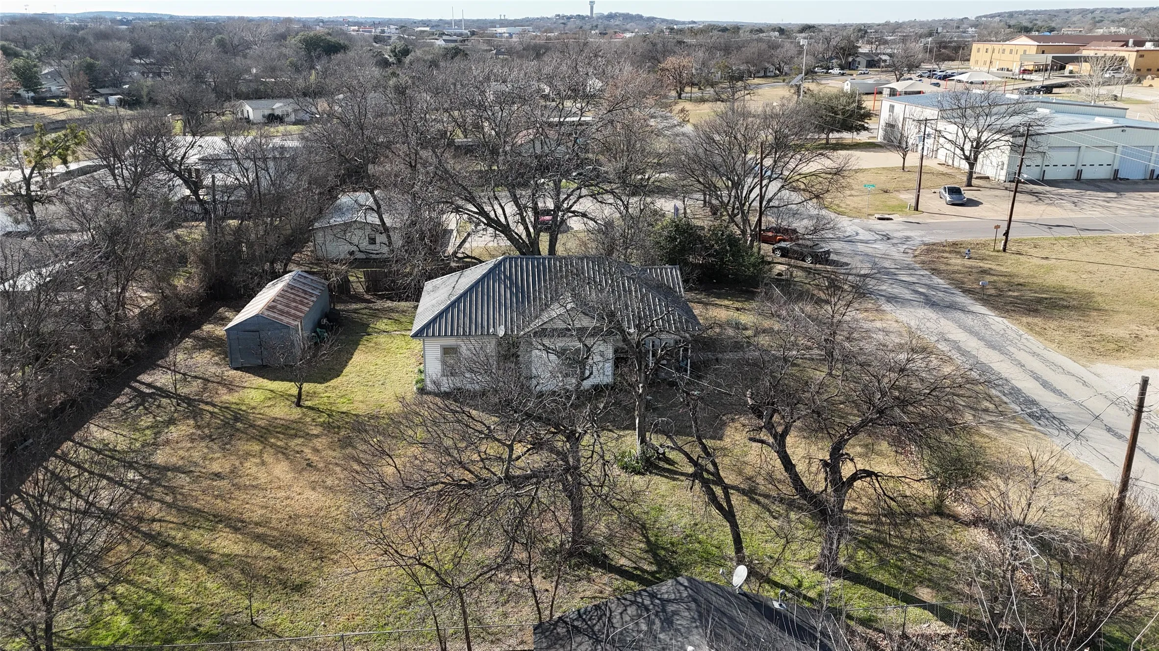 Single Family Residence For Sale in Johnson County , 213 W Eldred Street 2, Burleson, Texas 76028, 3 Bedrooms, 1 Bathroom, Garage spaces, 1,155 Sqft, built in 1914, Preowned, Price $330,000, mls#21158876, Real Estate Agent in Burleson, Homes For Sale in Johnson county, Homes For Sale in Burleson, Realtor in Burleson Texas, Real Estate Brokerage Independent Realty Texas, Luminita Cordes Realtor