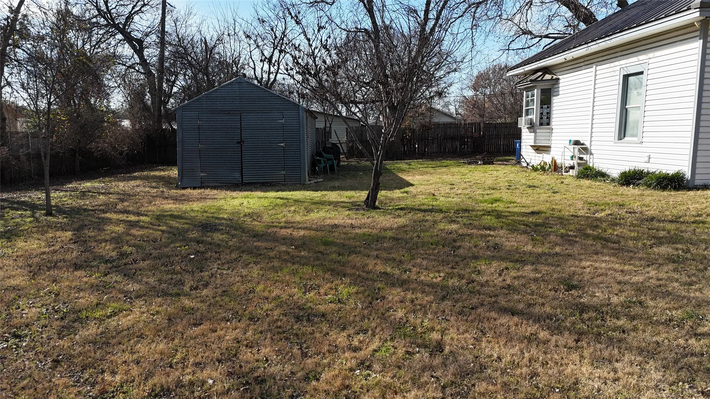 Single Family Residence For Sale in Johnson County , 213 W Eldred Street 2, Burleson, Texas 76028, 3 Bedrooms, 1 Bathroom, Garage spaces, 1,155 Sqft, built in 1914, Preowned, Price $330,000, mls#21158876, Real Estate Agent in Burleson, Homes For Sale in Johnson county, Homes For Sale in Burleson, Realtor in Burleson Texas, Real Estate Brokerage Independent Realty Texas, Luminita Cordes Realtor