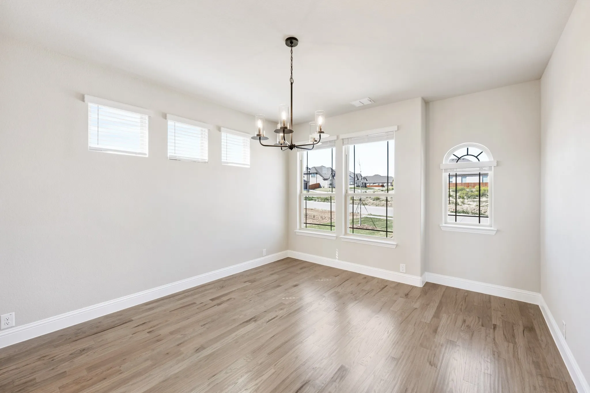 Single Family Residence For Sale in Denton County , 1306 Parkmont Court, Justin, Texas 76247, 5 Bedroom, 4 Bathroom, 2 Garage spaces, 3,485 Sqft, built in 2026, New Construction - Complete, mls#21157912, Real Estate Agent in Justin, Homes For Sale in Denton county, Homes For Sale in Justin, Realtor in Justin Texas, Real Estate Brokerage Independent Realty Texas, Luminita Cordes Realtor