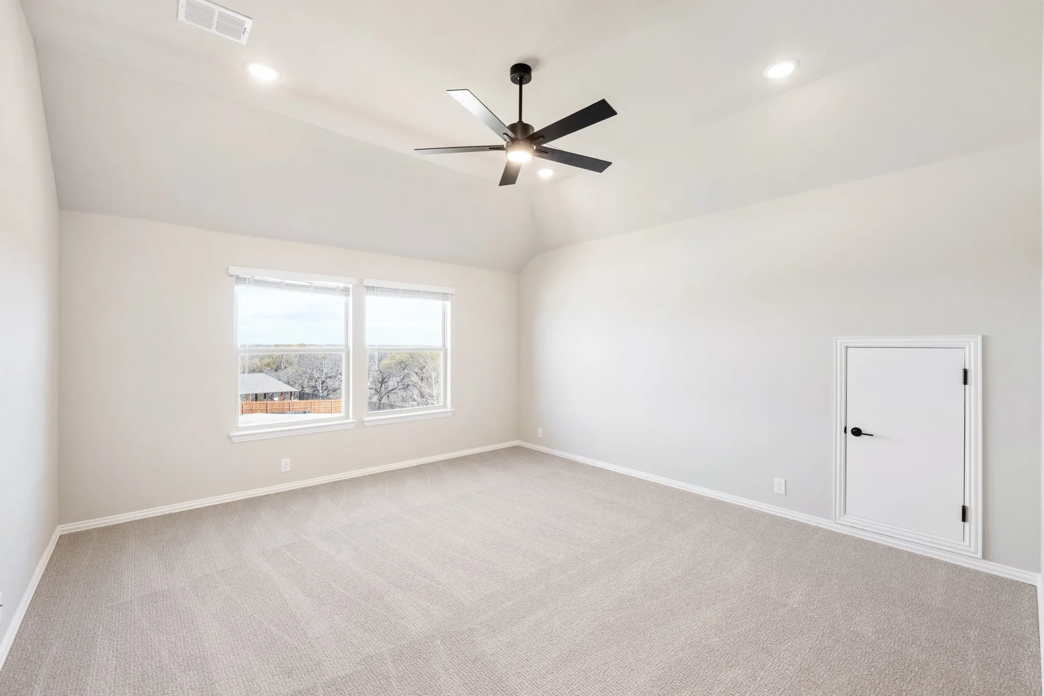 Single Family Residence For Sale in Denton County , 1306 Parkmont Court, Justin, Texas 76247, 5 Bedroom, 4 Bathroom, 2 Garage spaces, 3,485 Sqft, built in 2026, New Construction - Complete, mls#21157912, Real Estate Agent in Justin, Homes For Sale in Denton county, Homes For Sale in Justin, Realtor in Justin Texas, Real Estate Brokerage Independent Realty Texas, Luminita Cordes Realtor
