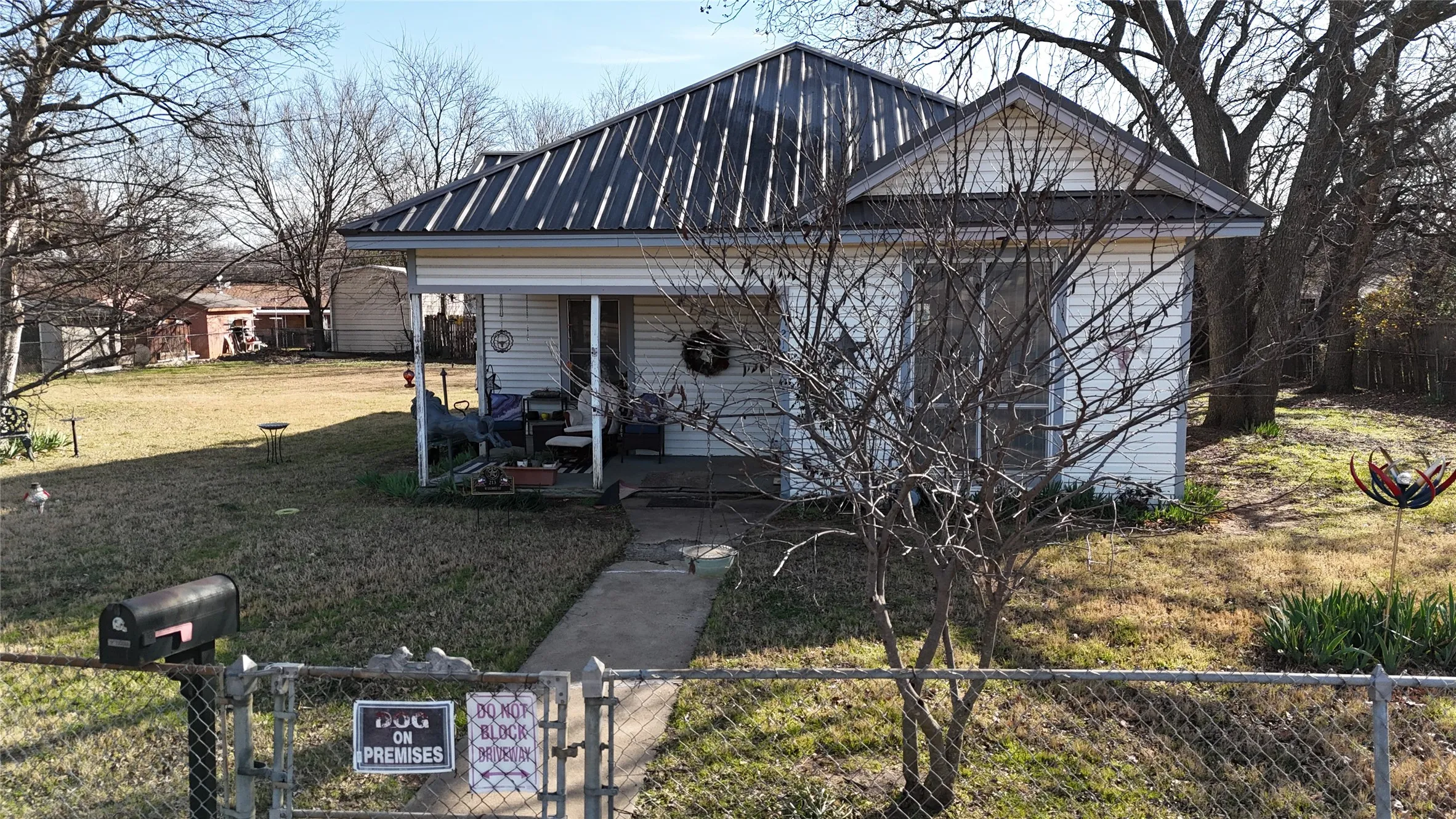 Improved Land For Sale in Johnson County , 213 W Eldred Street 1, Burleson, Texas 76028, 0, 0, Garage spaces, 0 Sqft, built in 1914, Price $330,000, mls#21158938, Real Estate Agent in Burleson, Homes For Sale in Johnson county, Homes For Sale in Burleson, Realtor in Burleson Texas, Real Estate Brokerage Independent Realty Texas, Luminita Cordes Realtor