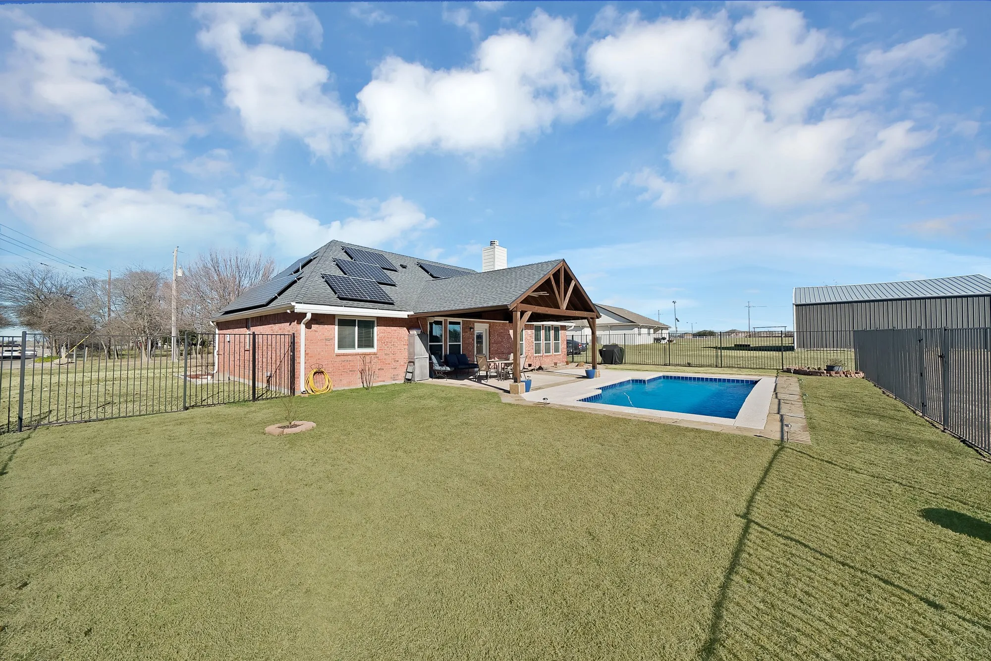 Single Family Residence For Sale in Collin County , 2051 Florence Drive, Princeton, Texas 75407, 3 Bedroom, 2 Bathroom, 2 Garage spaces, 2,002 Sqft, built in 2006, mls#21159040, Real Estate Agent in Princeton, Homes For Sale in Collin county, Homes For Sale in Princeton, Realtor in Princeton Texas, Real Estate Brokerage Independent Realty Texas, Luminita Cordes Realtor