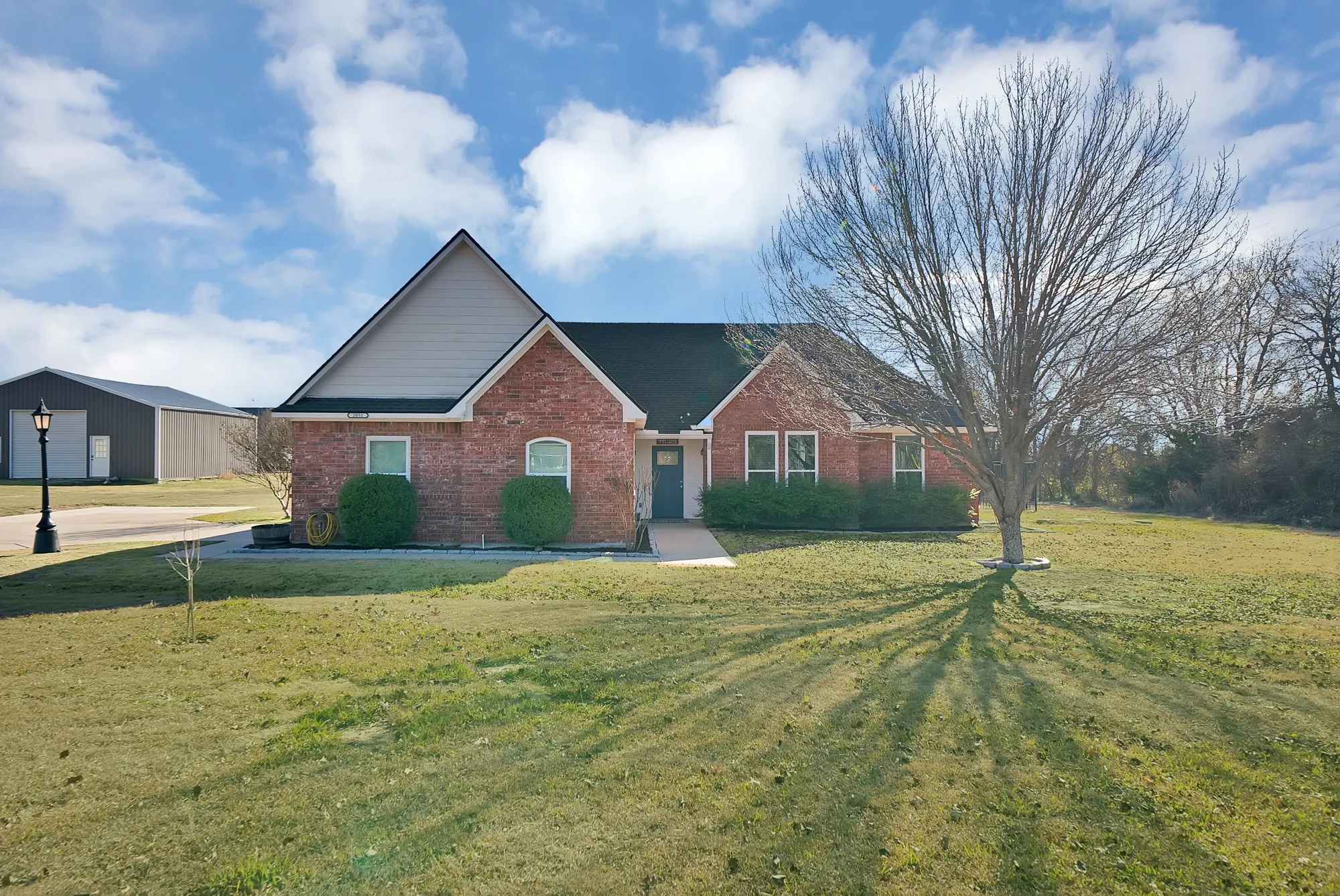 Single Family Residence For Sale in Collin County , 2051 Florence Drive, Princeton, Texas 75407, 3 Bedroom, 2 Bathroom, 2 Garage spaces, 2,002 Sqft, built in 2006, mls#21159040, Real Estate Agent in Princeton, Homes For Sale in Collin county, Homes For Sale in Princeton, Realtor in Princeton Texas, Real Estate Brokerage Independent Realty Texas, Luminita Cordes Realtor