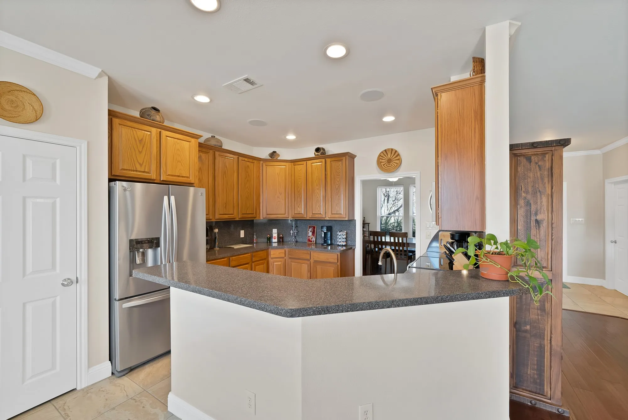 Single Family Residence For Sale in Collin County , 2051 Florence Drive, Princeton, Texas 75407, 3 Bedroom, 2 Bathroom, 2 Garage spaces, 2,002 Sqft, built in 2006, mls#21159040, Real Estate Agent in Princeton, Homes For Sale in Collin county, Homes For Sale in Princeton, Realtor in Princeton Texas, Real Estate Brokerage Independent Realty Texas, Luminita Cordes Realtor