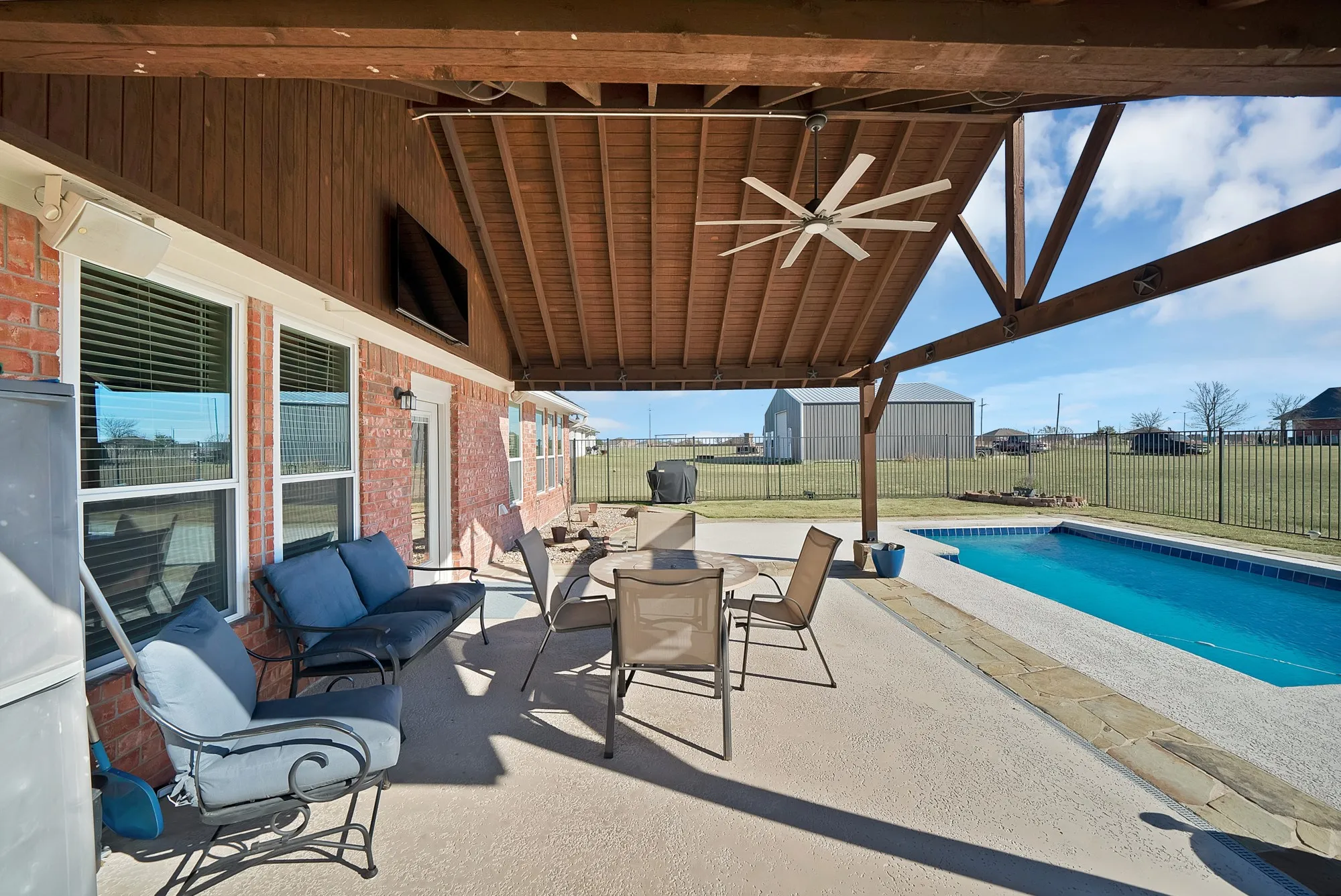 Single Family Residence For Sale in Collin County , 2051 Florence Drive, Princeton, Texas 75407, 3 Bedroom, 2 Bathroom, 2 Garage spaces, 2,002 Sqft, built in 2006, mls#21159040, Real Estate Agent in Princeton, Homes For Sale in Collin county, Homes For Sale in Princeton, Realtor in Princeton Texas, Real Estate Brokerage Independent Realty Texas, Luminita Cordes Realtor