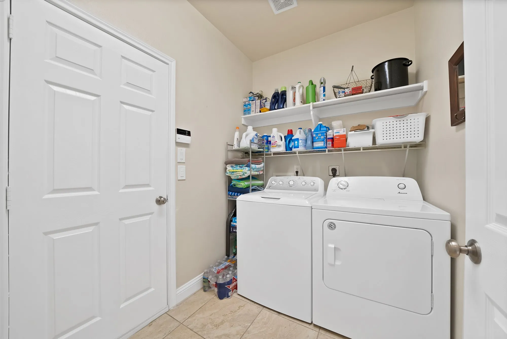 Single Family Residence For Sale in Collin County , 2051 Florence Drive, Princeton, Texas 75407, 3 Bedroom, 2 Bathroom, 2 Garage spaces, 2,002 Sqft, built in 2006, mls#21159040, Real Estate Agent in Princeton, Homes For Sale in Collin county, Homes For Sale in Princeton, Realtor in Princeton Texas, Real Estate Brokerage Independent Realty Texas, Luminita Cordes Realtor