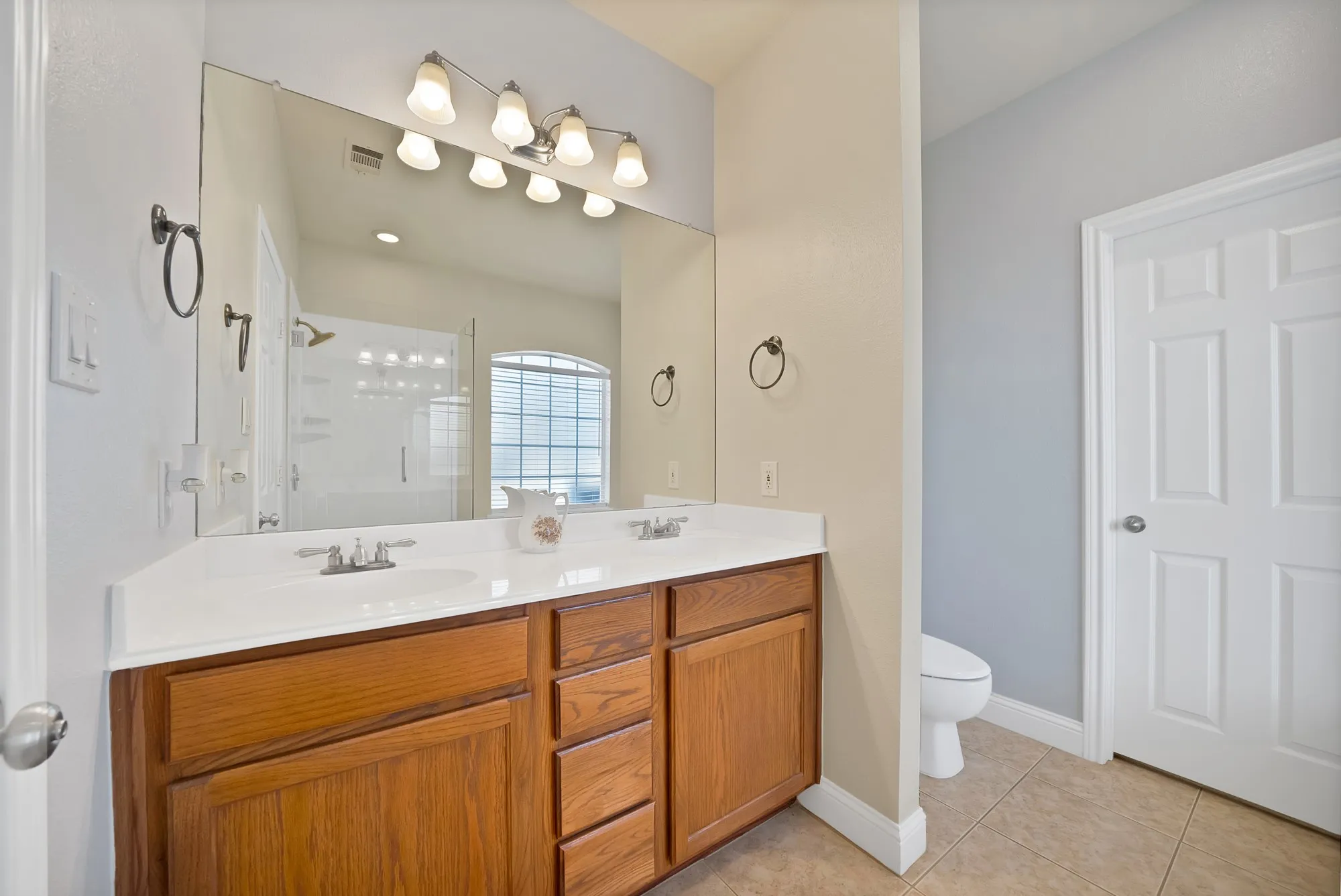 Single Family Residence For Sale in Collin County , 2051 Florence Drive, Princeton, Texas 75407, 3 Bedroom, 2 Bathroom, 2 Garage spaces, 2,002 Sqft, built in 2006, mls#21159040, Real Estate Agent in Princeton, Homes For Sale in Collin county, Homes For Sale in Princeton, Realtor in Princeton Texas, Real Estate Brokerage Independent Realty Texas, Luminita Cordes Realtor