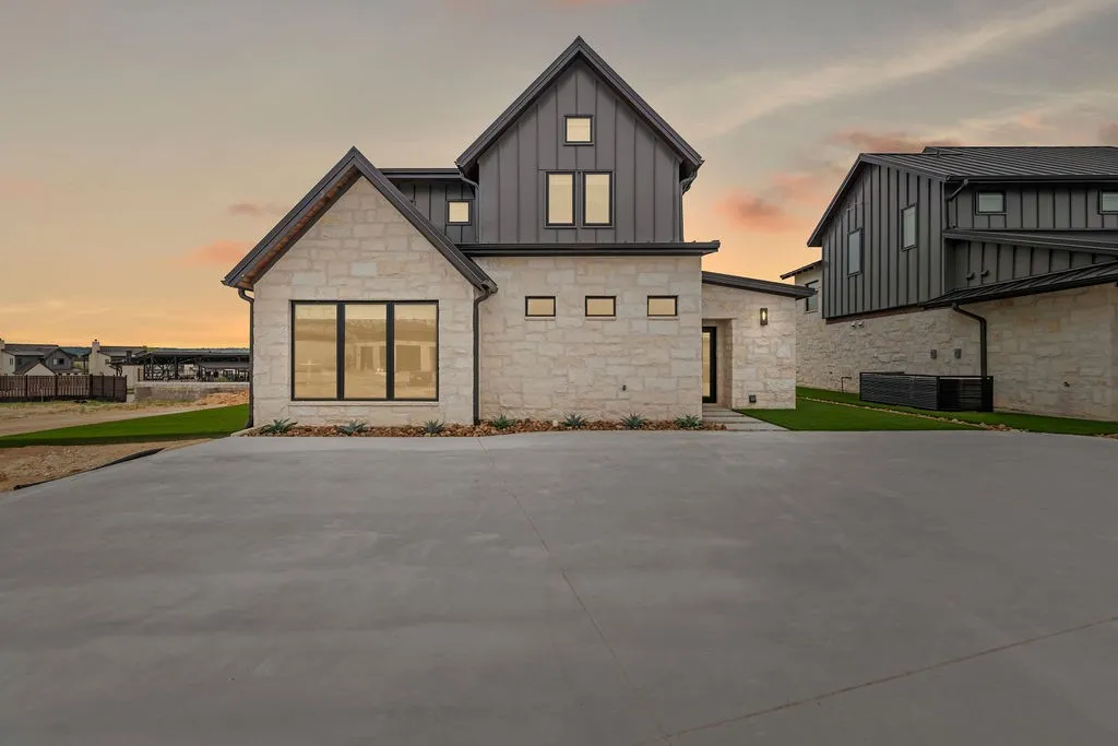 Single Family Residence For Sale in Erath County , 395 Emma Jean Trail, Iredell, Texas 76649, 4 Bedrooms, 4 Bathrooms, Garage spaces, 2,125 Sqft, built in 2026, New Construction - Incomplete, Price $1,675,000, mls#21145512, Real Estate Agent in Iredell, Homes For Sale in Erath county, Homes For Sale in Iredell, Realtor in Iredell Texas, Real Estate Brokerage Independent Realty Texas, Luminita Cordes Realtor