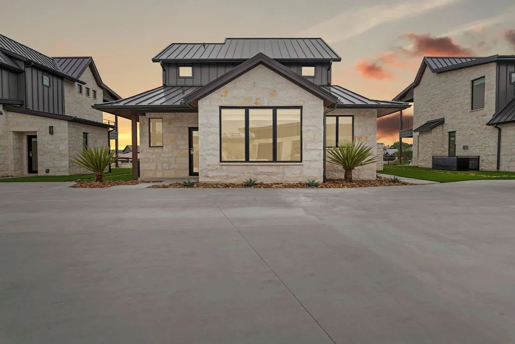 Single Family Residence For Sale in Erath County , 375 Emma Jean Trail, Iredell, Texas 76649, 3 Bedrooms, 4 Bathrooms, Garage spaces, 2,290 Sqft, built in 2026, New Construction - Incomplete, Price $1,675,000, mls#21146474, Real Estate Agent in Iredell, Homes For Sale in Erath county, Homes For Sale in Iredell, Realtor in Iredell Texas, Real Estate Brokerage Independent Realty Texas, Luminita Cordes Realtor