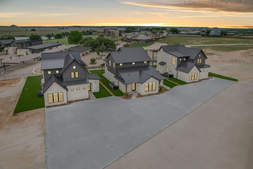 Single Family Residence For Sale in Erath County , 355 Emma Jean Trail, Iredell, Texas 76649, 4 Bedrooms, 4 Bathrooms, Garage spaces, 2,125 Sqft, built in 2026, New Construction - Incomplete, Price $1,675,000, mls#21146533, Real Estate Agent in Iredell, Homes For Sale in Erath county, Homes For Sale in Iredell, Realtor in Iredell Texas, Real Estate Brokerage Independent Realty Texas, Luminita Cordes Realtor