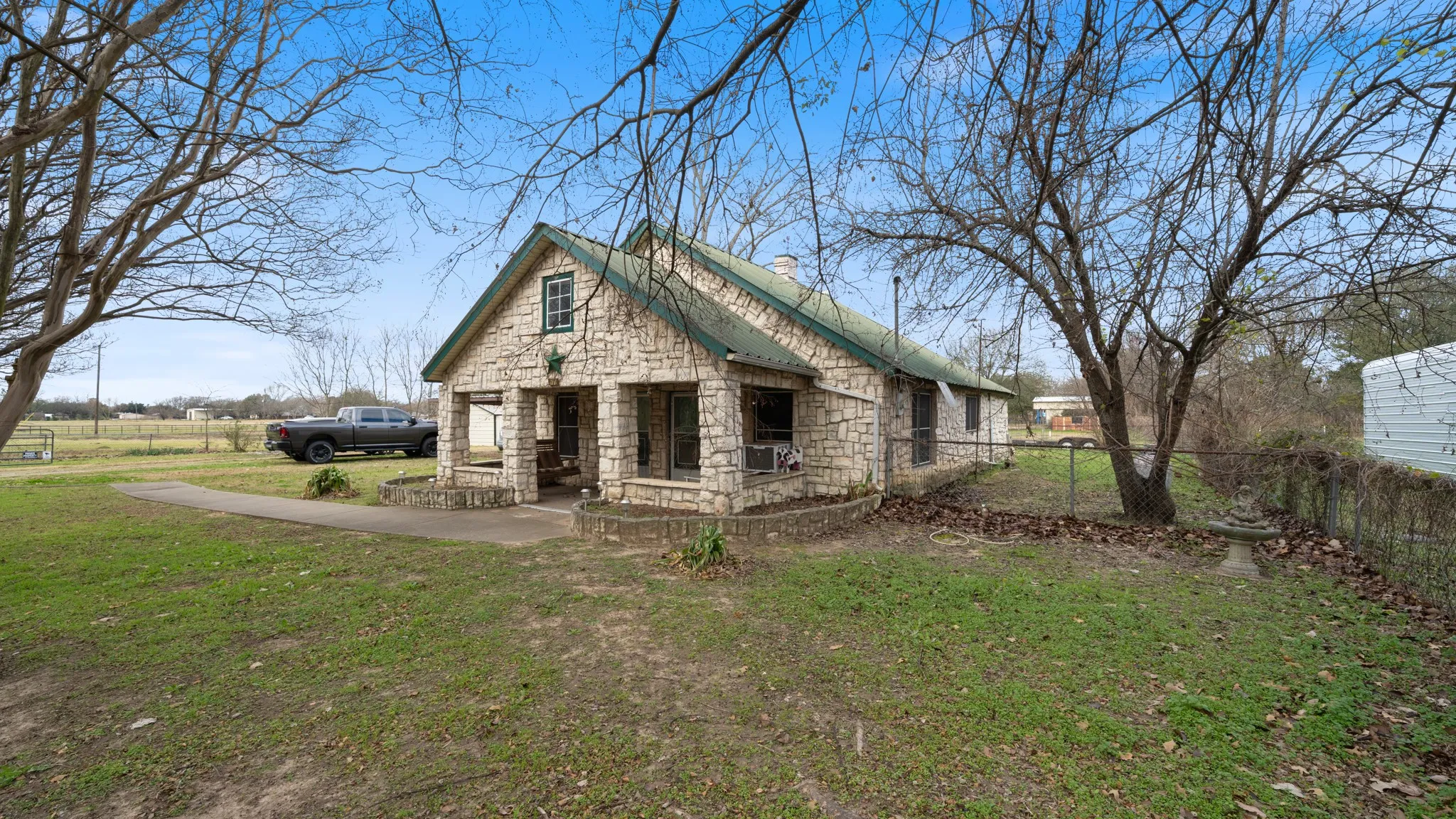 Single Family Residence For Sale in Kaufman County , 120 Davis Road, Combine, Texas 75159, 3 Bedroom, 1 Bathroom, 2 Garage spaces, 1,230 Sqft, built in 1936, mls#21157271, Real Estate Agent in Combine, Homes For Sale in Kaufman county, Homes For Sale in Combine, Realtor in Combine Texas, Real Estate Brokerage Independent Realty Texas, Luminita Cordes Realtor