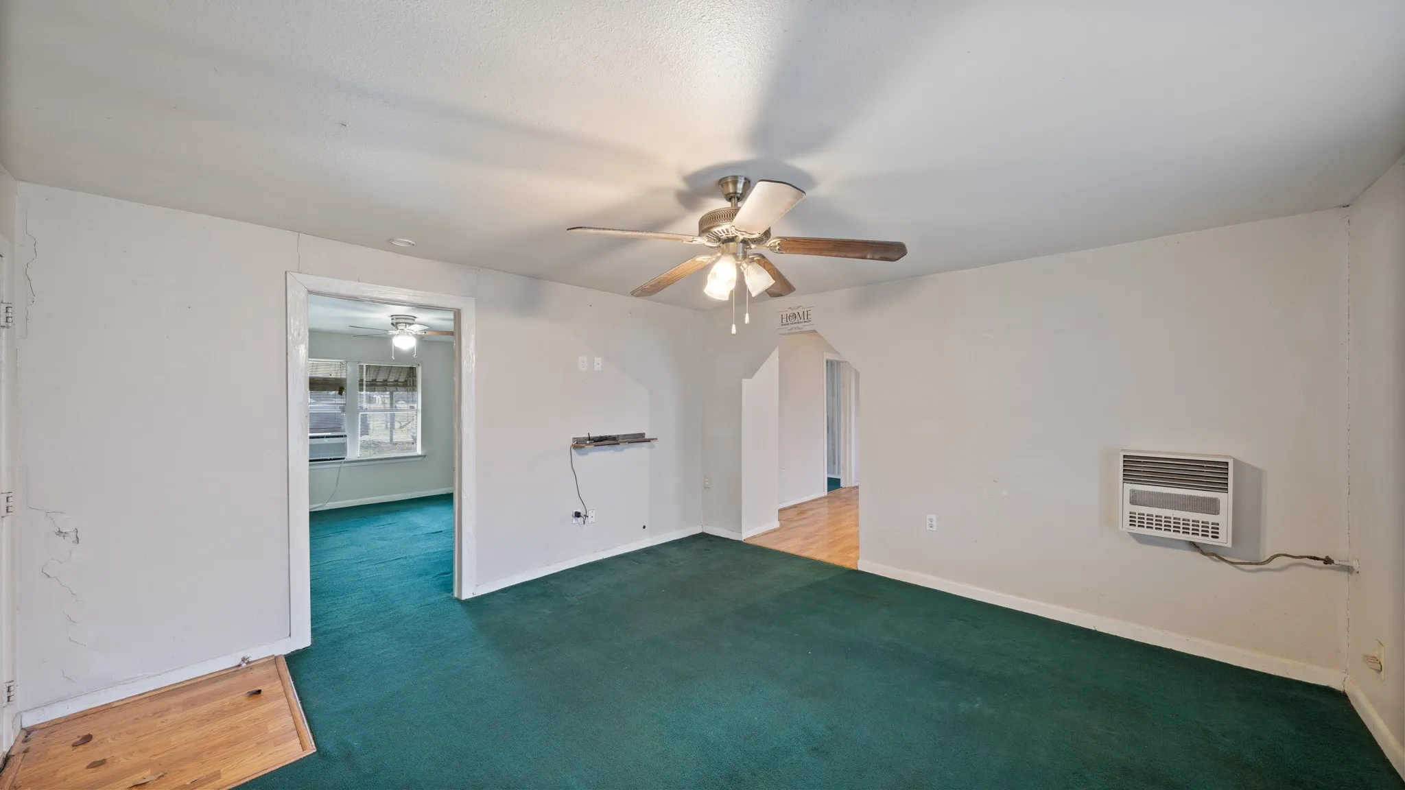 Single Family Residence For Sale in Kaufman County , 120 Davis Road, Combine, Texas 75159, 3 Bedroom, 1 Bathroom, 2 Garage spaces, 1,230 Sqft, built in 1936, mls#21157271, Real Estate Agent in Combine, Homes For Sale in Kaufman county, Homes For Sale in Combine, Realtor in Combine Texas, Real Estate Brokerage Independent Realty Texas, Luminita Cordes Realtor