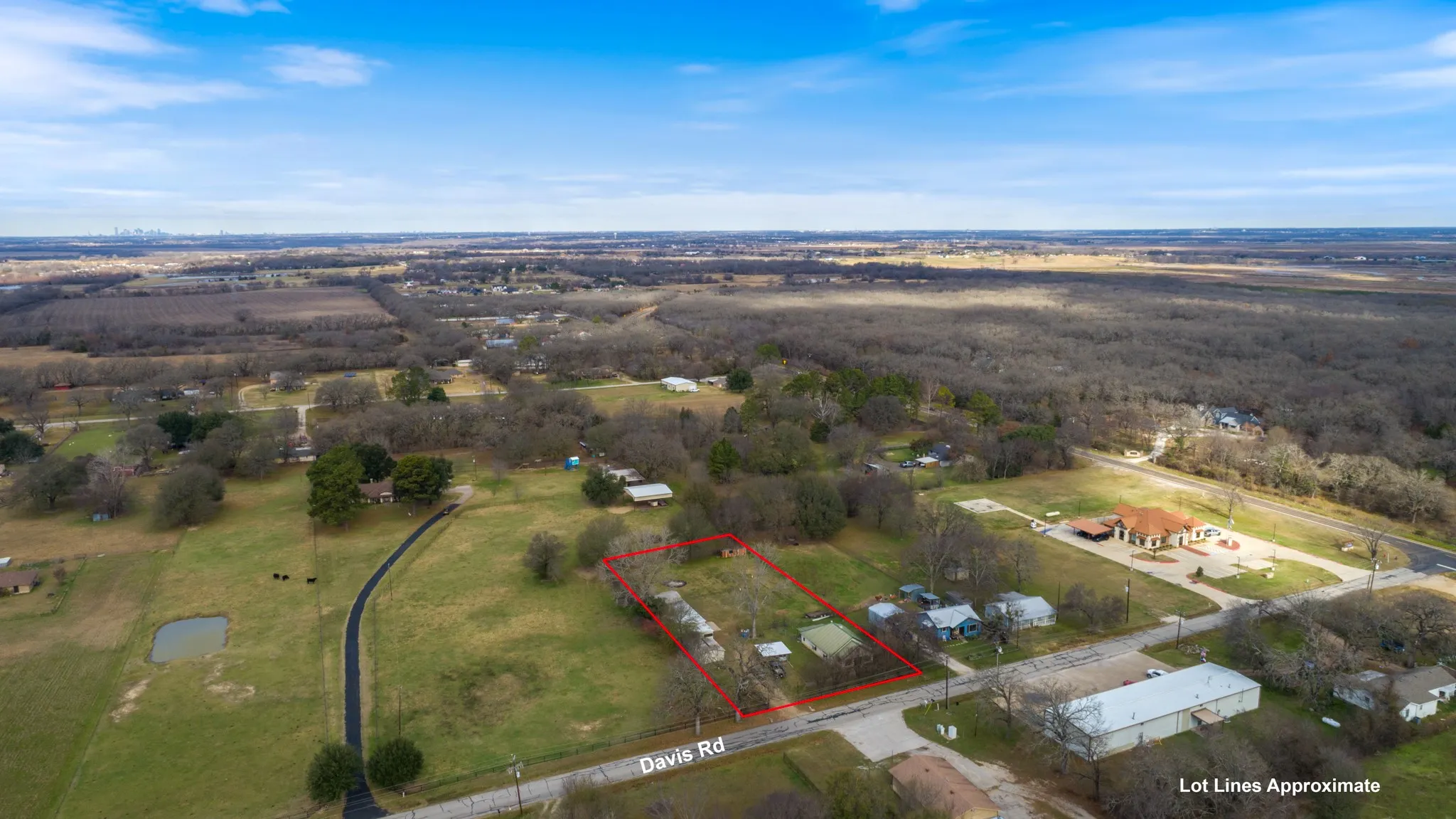 Single Family Residence For Sale in Kaufman County , 120 Davis Road, Combine, Texas 75159, 3 Bedroom, 1 Bathroom, 2 Garage spaces, 1,230 Sqft, built in 1936, mls#21157271, Real Estate Agent in Combine, Homes For Sale in Kaufman county, Homes For Sale in Combine, Realtor in Combine Texas, Real Estate Brokerage Independent Realty Texas, Luminita Cordes Realtor