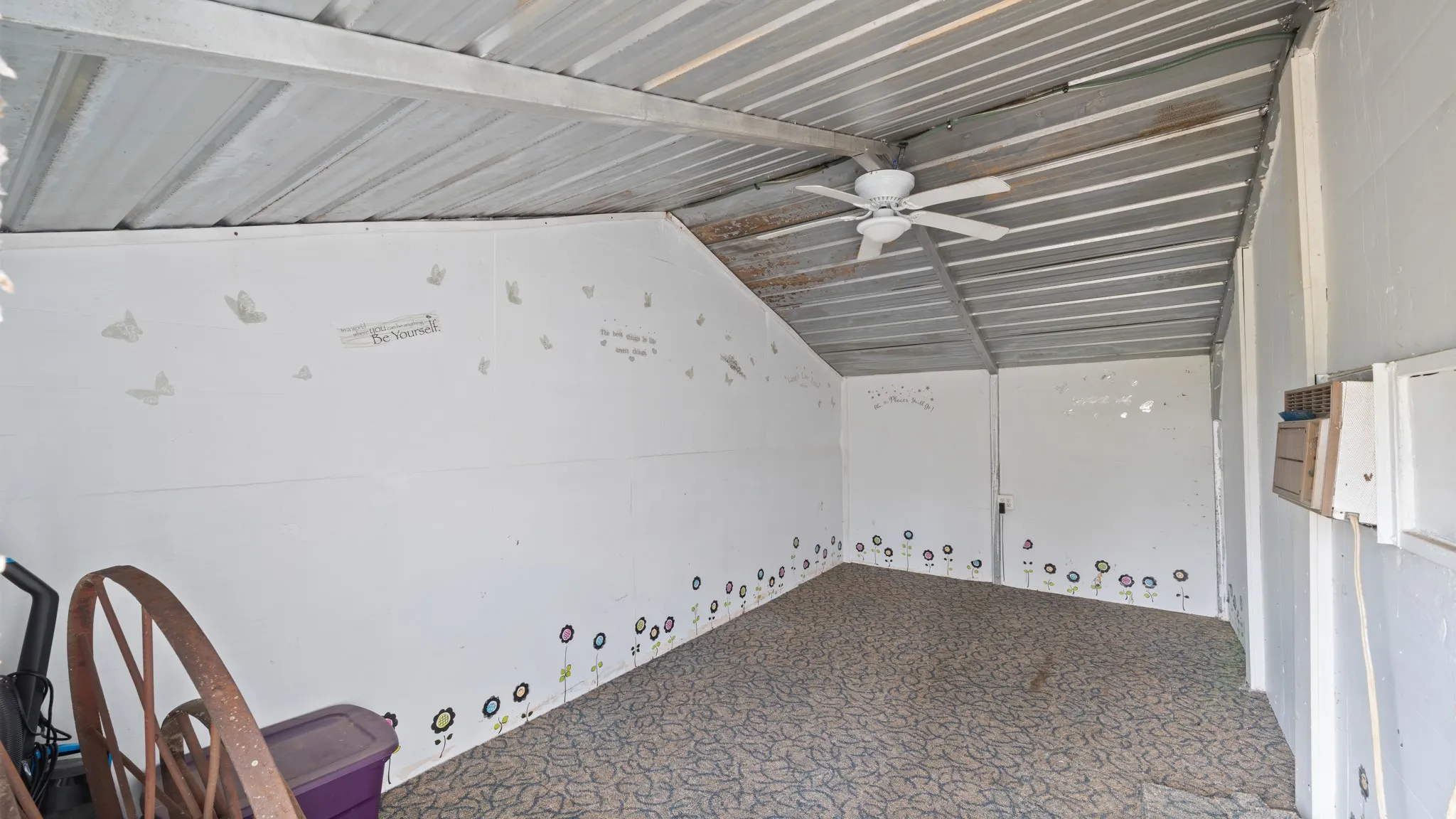 Single Family Residence For Sale in Kaufman County , 120 Davis Road, Combine, Texas 75159, 3 Bedroom, 1 Bathroom, 2 Garage spaces, 1,230 Sqft, built in 1936, mls#21157271, Real Estate Agent in Combine, Homes For Sale in Kaufman county, Homes For Sale in Combine, Realtor in Combine Texas, Real Estate Brokerage Independent Realty Texas, Luminita Cordes Realtor