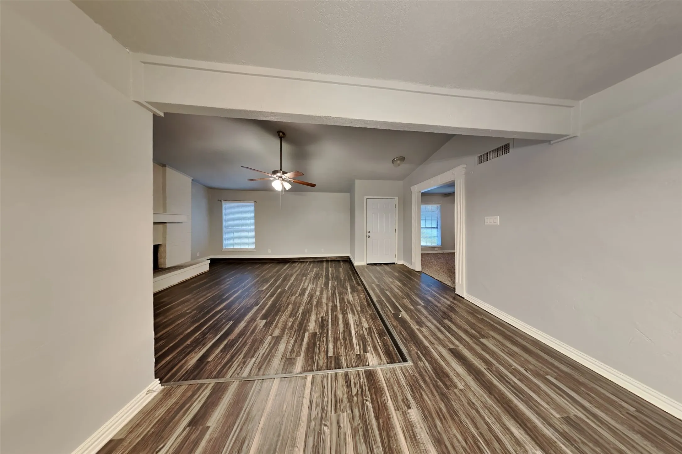 Single Family Residence For Sale in Denton County , 1711 Chesterfield Drive, Carrollton, Texas 75007, 4 Bedroom, 2 Bathroom, 2 Garage spaces, 2,069 Sqft, built in 1977, Preowned, mls#21159220, Real Estate Agent in Carrollton, Homes For Sale in Denton county, Homes For Sale in Carrollton, Realtor in Carrollton Texas, Real Estate Brokerage Independent Realty Texas, Luminita Cordes Realtor