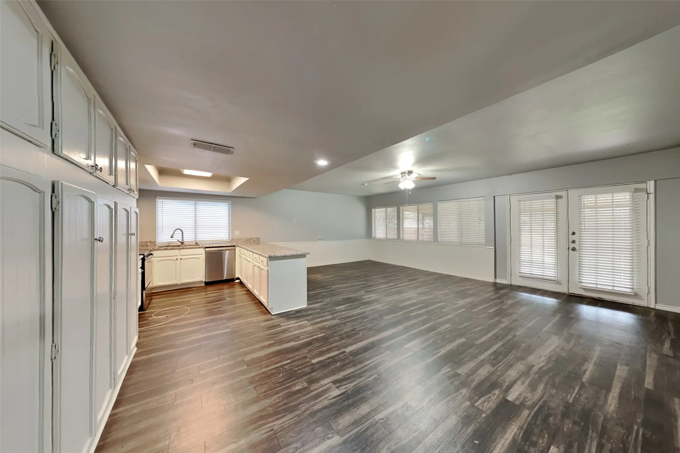 Kitchen/Dining Area
