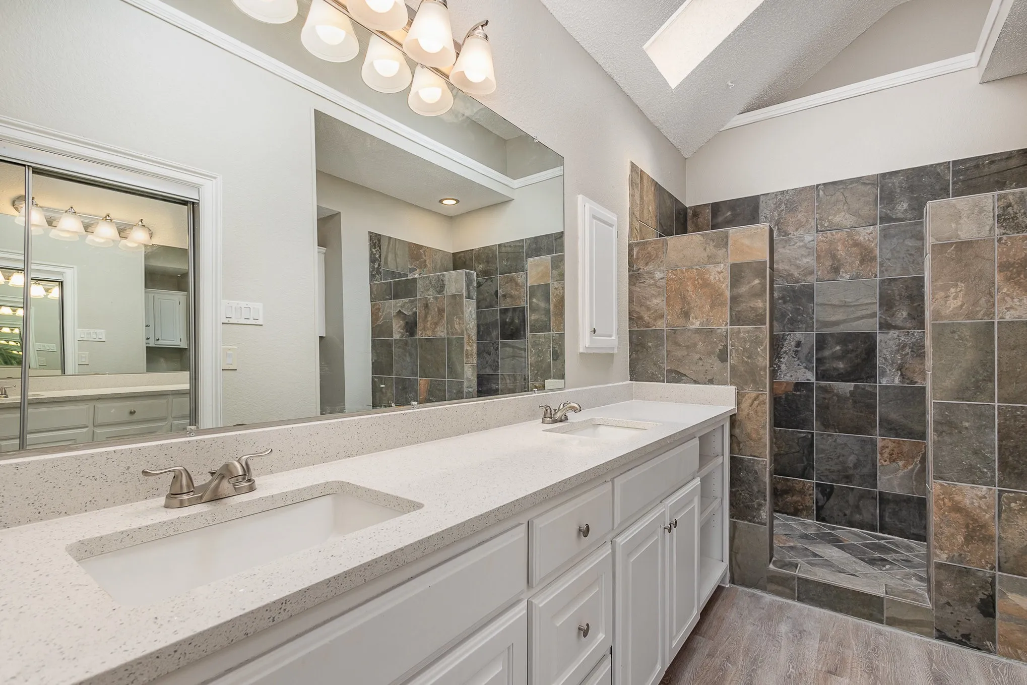 Single Family Residence For Sale in Collin County , 4316 N Capistrano Drive, Dallas, Texas 75287, 3 Bedroom, 3 Bathroom, 2 Garage spaces, 2,087 Sqft, built in 1988, Preowned, mls#21159319, Real Estate Agent in Dallas, Homes For Sale in Collin county, Homes For Sale in Dallas, Realtor in Dallas Texas, Real Estate Brokerage Independent Realty Texas, Luminita Cordes Realtor
