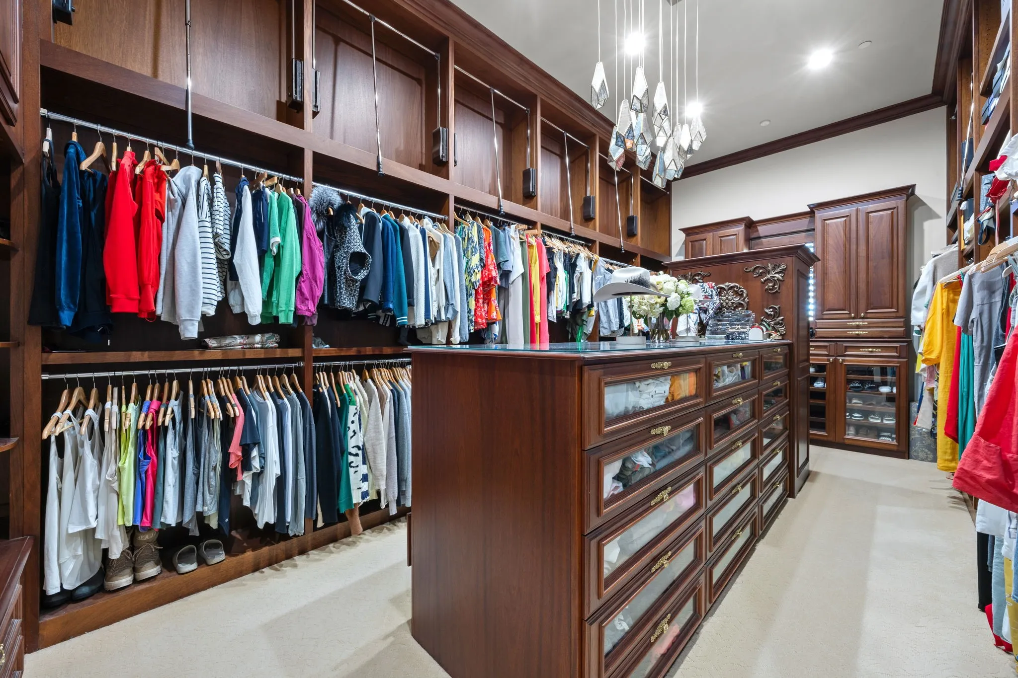 Single Family Residence For Sale in Tarrant County , 702 S White Chapel Boulevard, Southlake, Texas 76092, 6 Bedrooms, 10 Bathrooms, 4 Garage spaces, 14,510 Sqft, built in 2011, Preowned, Price $7,900,000, mls#21149912, Real Estate Agent in Southlake, Homes For Sale in Tarrant county, Homes For Sale in Southlake, Realtor in Southlake Texas, Real Estate Brokerage Independent Realty Texas, Luminita Cordes Realtor