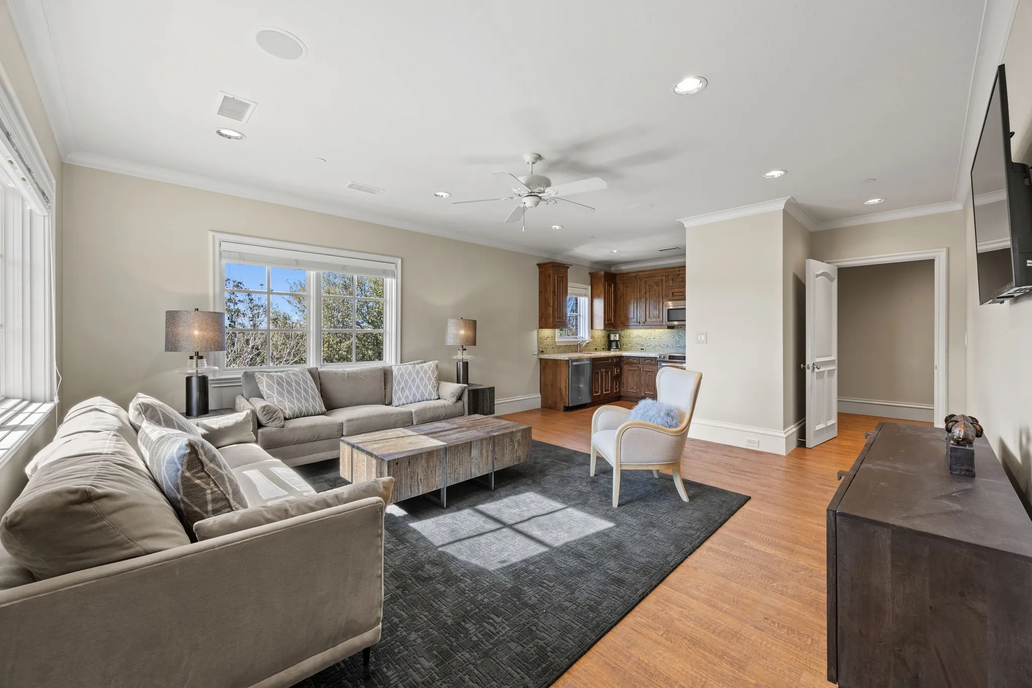 Single Family Residence For Sale in Tarrant County , 702 S White Chapel Boulevard, Southlake, Texas 76092, 6 Bedrooms, 10 Bathrooms, 4 Garage spaces, 14,510 Sqft, built in 2011, Preowned, Price $7,900,000, mls#21149912, Real Estate Agent in Southlake, Homes For Sale in Tarrant county, Homes For Sale in Southlake, Realtor in Southlake Texas, Real Estate Brokerage Independent Realty Texas, Luminita Cordes Realtor