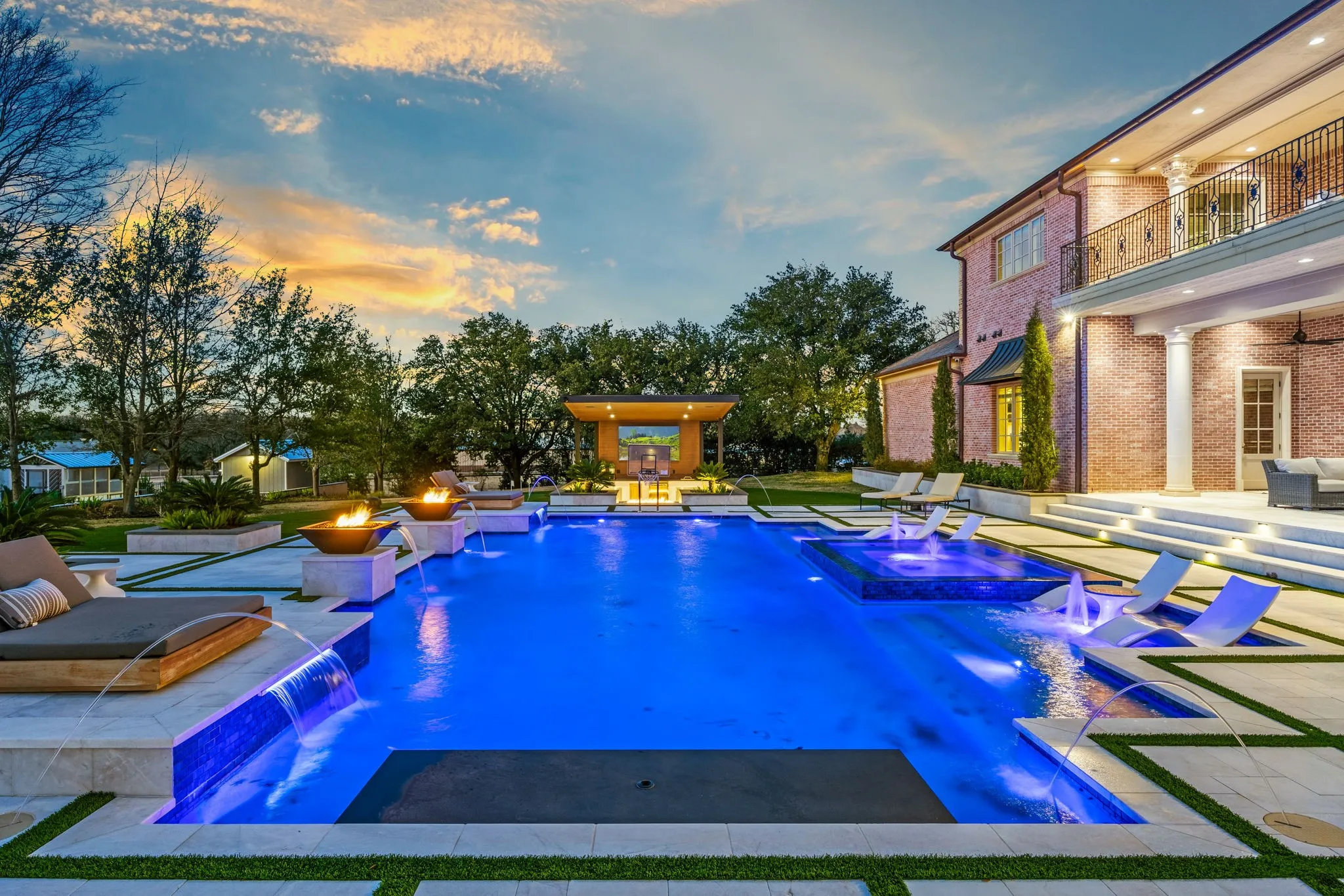 Single Family Residence For Sale in Tarrant County , 702 S White Chapel Boulevard, Southlake, Texas 76092, 6 Bedrooms, 10 Bathrooms, 4 Garage spaces, 14,510 Sqft, built in 2011, Preowned, Price $7,900,000, mls#21149912, Real Estate Agent in Southlake, Homes For Sale in Tarrant county, Homes For Sale in Southlake, Realtor in Southlake Texas, Real Estate Brokerage Independent Realty Texas, Luminita Cordes Realtor