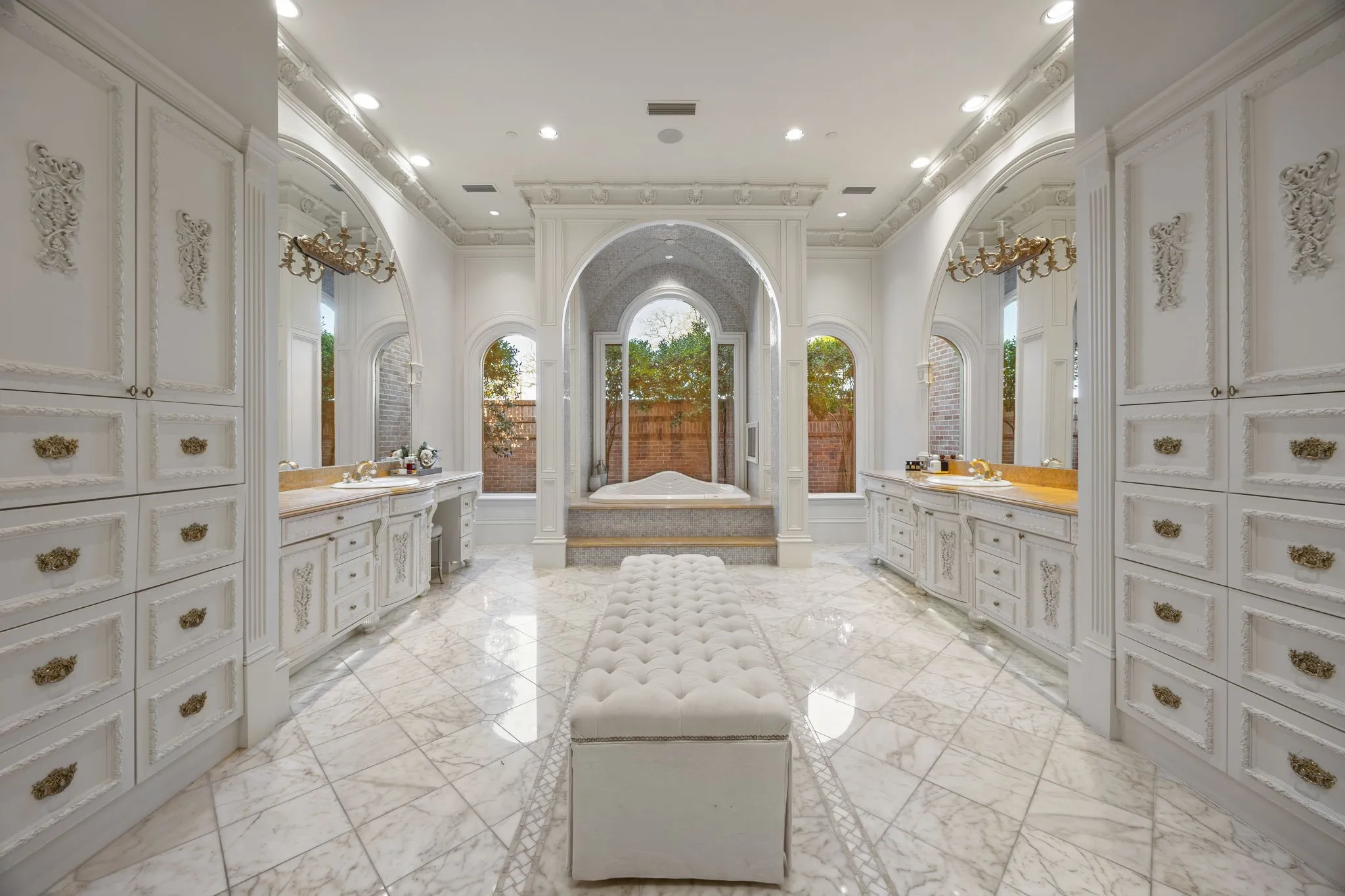Single Family Residence For Sale in Tarrant County , 702 S White Chapel Boulevard, Southlake, Texas 76092, 6 Bedrooms, 10 Bathrooms, 4 Garage spaces, 14,510 Sqft, built in 2011, Preowned, Price $7,900,000, mls#21149912, Real Estate Agent in Southlake, Homes For Sale in Tarrant county, Homes For Sale in Southlake, Realtor in Southlake Texas, Real Estate Brokerage Independent Realty Texas, Luminita Cordes Realtor