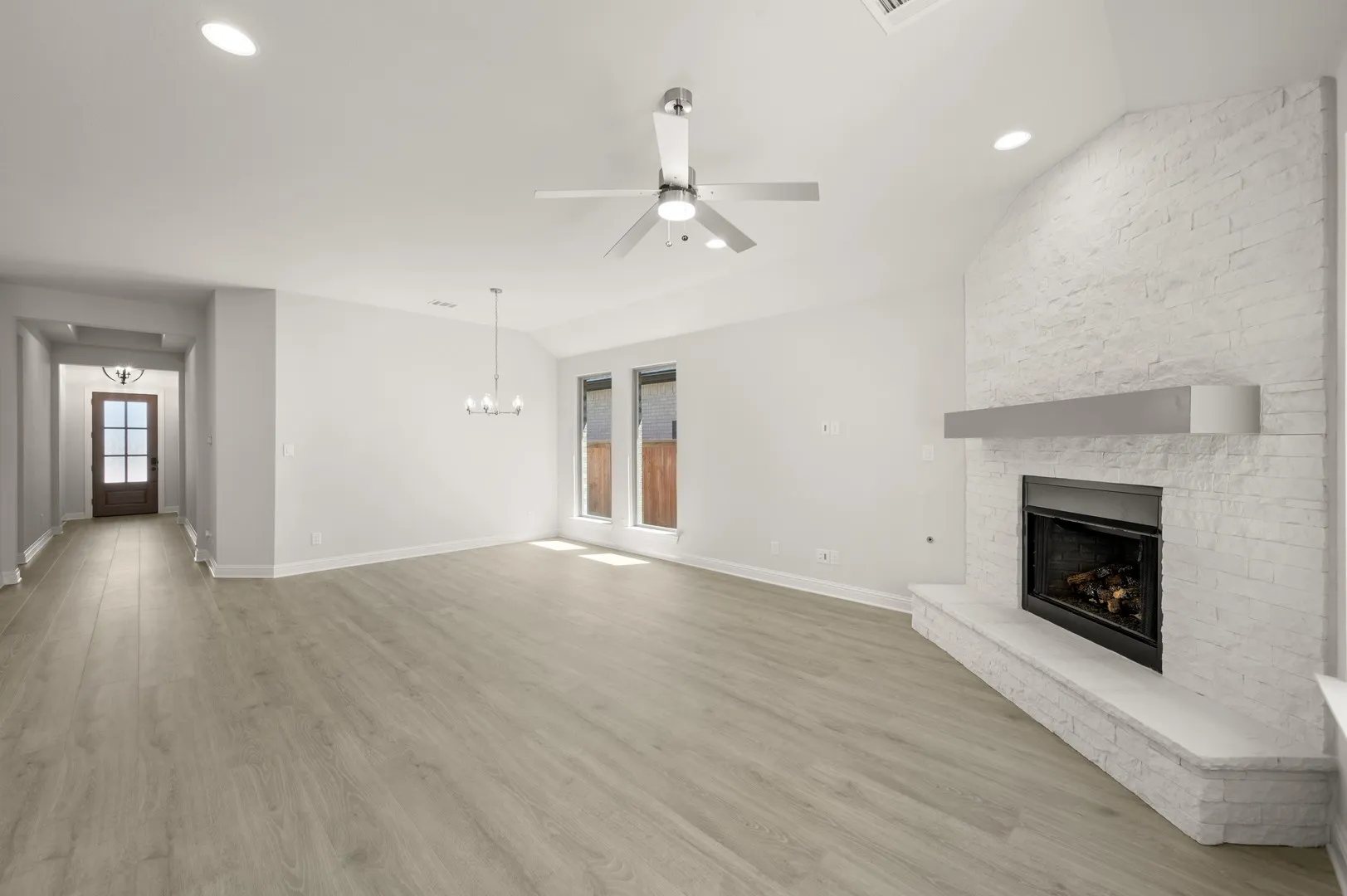 1409 Ripple Glass- Living Room-3