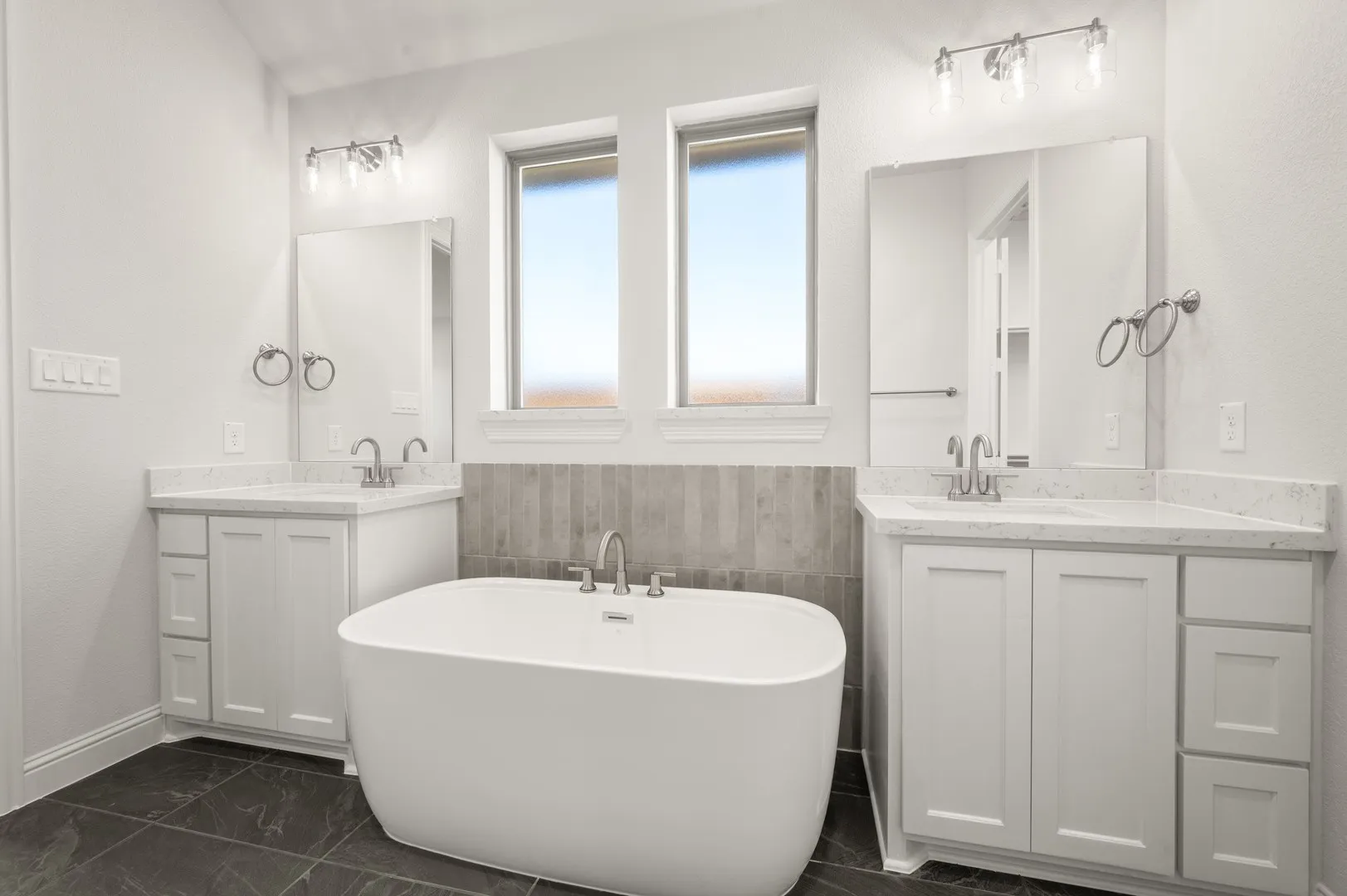 1409 Ripple Glass- Primary Suite-5