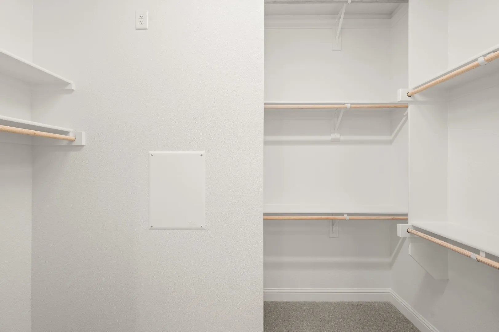 1409 Ripple Glass- Primary Suite-6