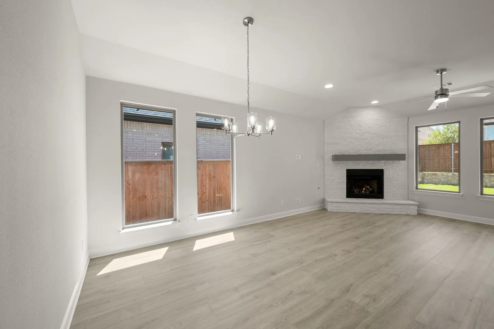 1409 Ripple Glass- Dining-3