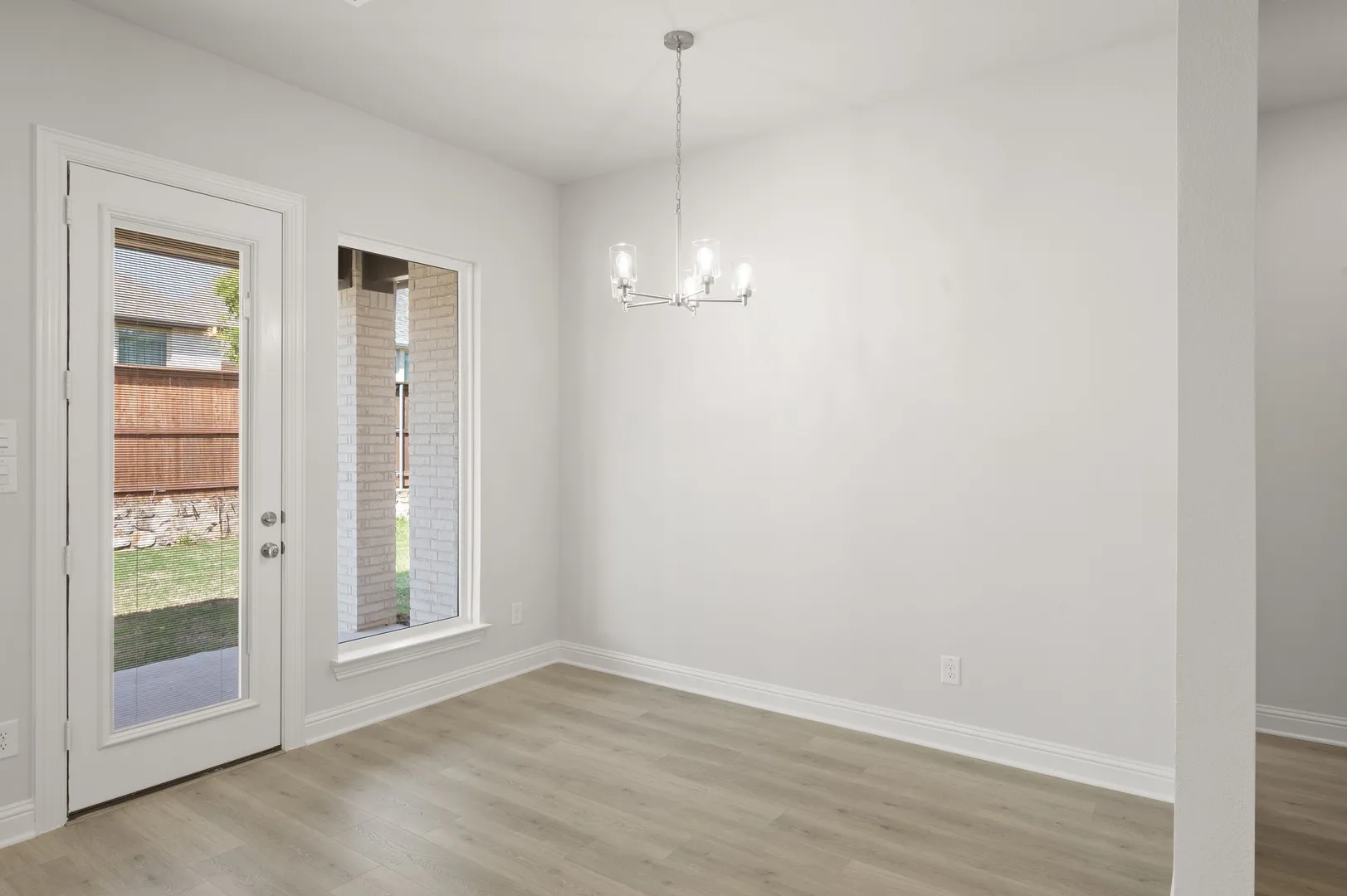 1417 Ripple Glass- Dining-1