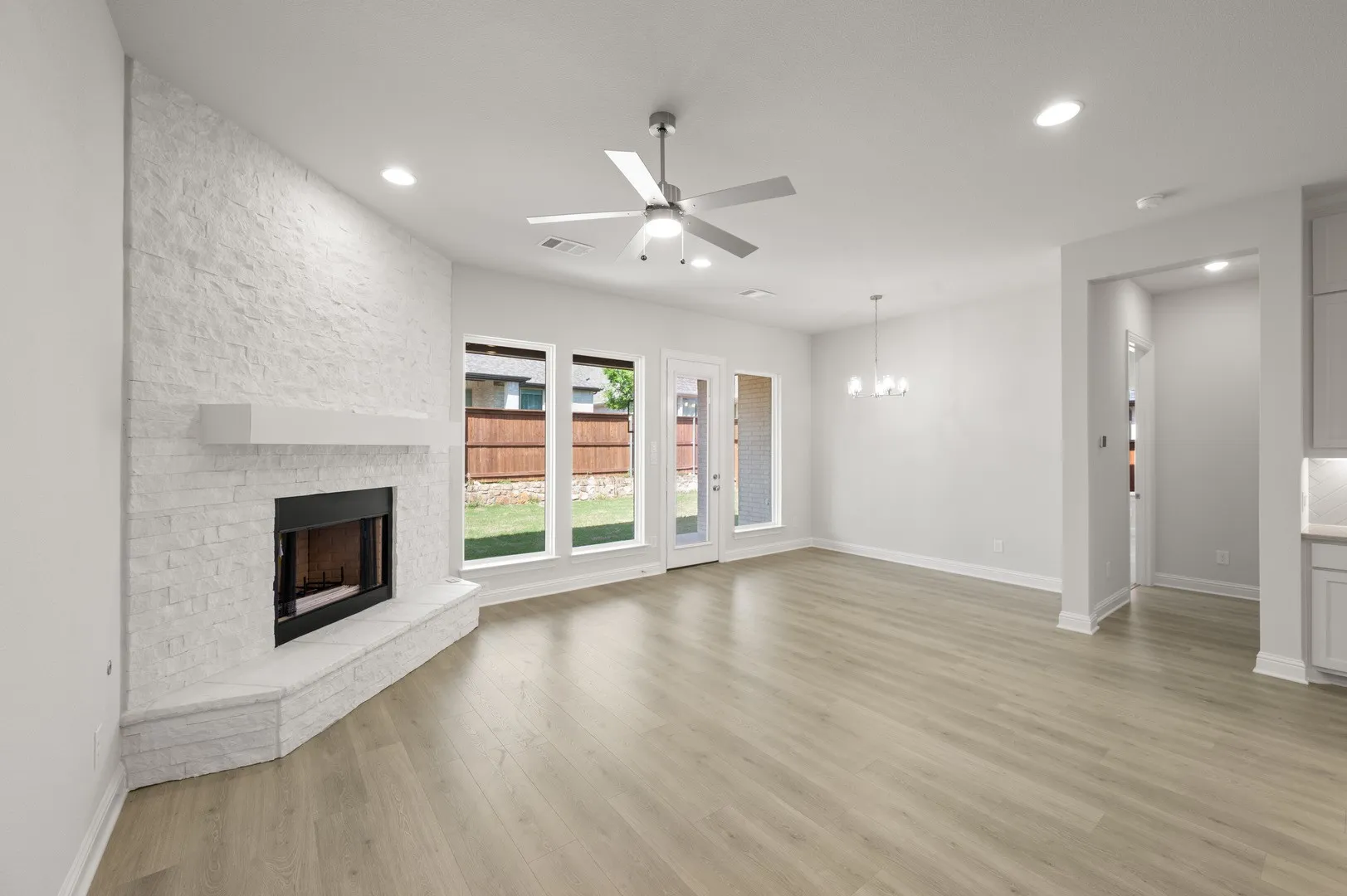 Single Family Residence For Sale in Ellis County , 1417 Ripple Glass Road, Midlothian, Texas 76065, 4 Bedroom, 3 Bathroom, 2 Garage spaces, 2,275 Sqft, built in 2026, New Construction - Complete, mls#21159552, Real Estate Agent in Midlothian, Homes For Sale in Ellis county, Homes For Sale in Midlothian, Realtor in Midlothian Texas, Real Estate Brokerage Independent Realty Texas, Luminita Cordes Realtor