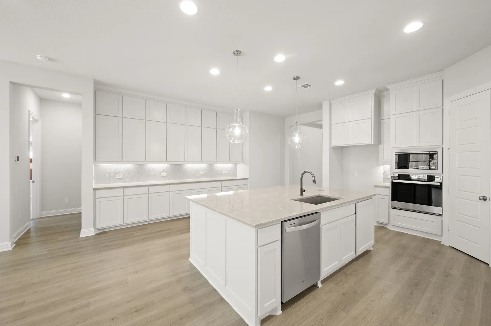 Single Family Residence For Sale in Ellis County , 1417 Ripple Glass Road, Midlothian, Texas 76065, 4 Bedroom, 3 Bathroom, 2 Garage spaces, 2,275 Sqft, built in 2026, New Construction - Complete, mls#21159552, Real Estate Agent in Midlothian, Homes For Sale in Ellis county, Homes For Sale in Midlothian, Realtor in Midlothian Texas, Real Estate Brokerage Independent Realty Texas, Luminita Cordes Realtor