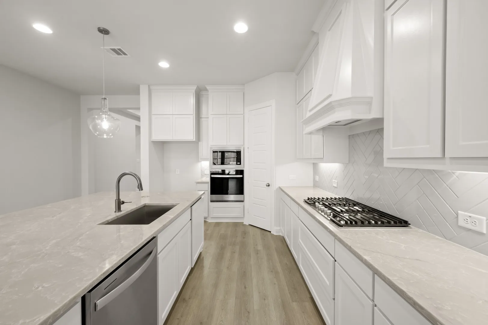 1417 Ripple Glass- Kitchen-3