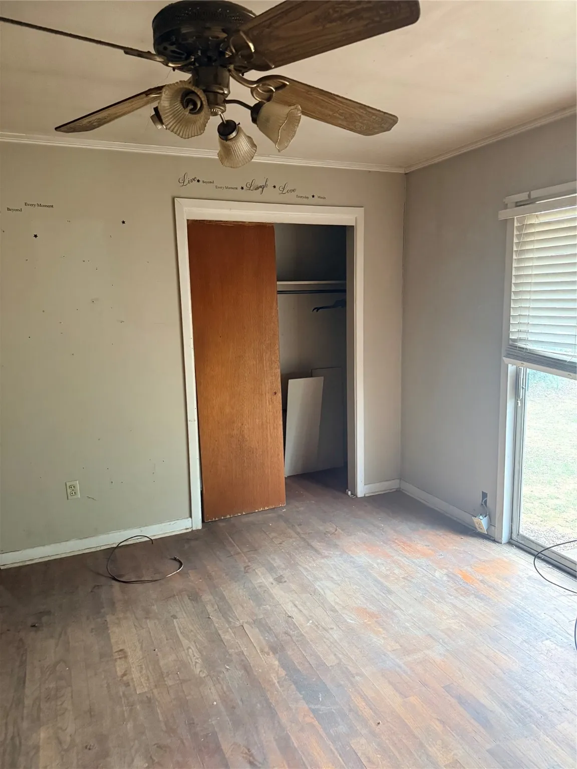 Single Family Residence For Sale in Cherokee County , 613 Sheridan, Jacksonville, Texas 75766, 2 Bedrooms, 1 Bathroom, Garage spaces, 1,196 Sqft, built in 1963, Price $74,900, mls#21155758, Real Estate Agent in Jacksonville, Homes For Sale in Cherokee county, Homes For Sale in Jacksonville, Realtor in Jacksonville Texas, Real Estate Brokerage Independent Realty Texas, Luminita Cordes Realtor