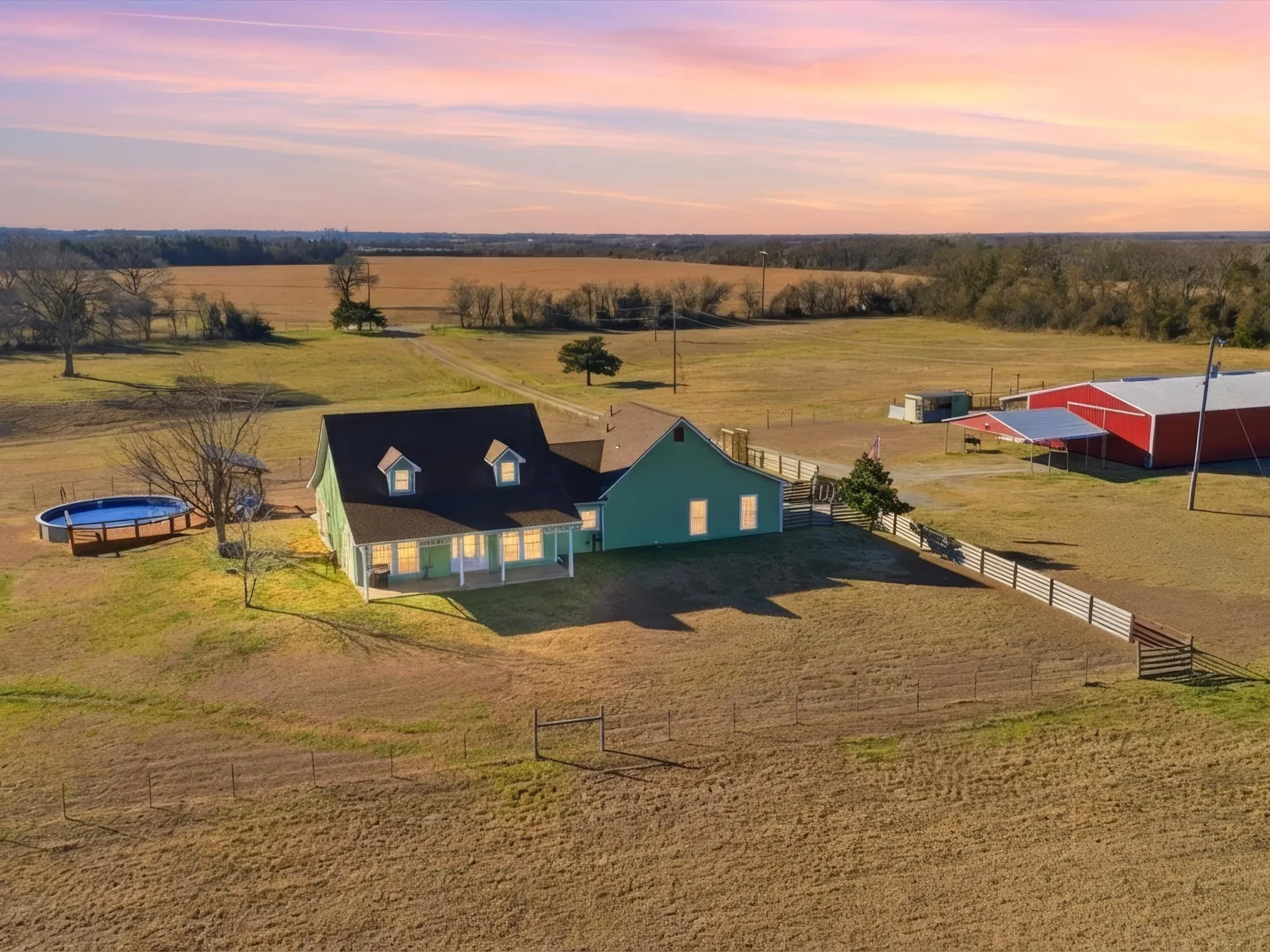 Single Family Residence For Sale in Fannin County , 643 CR 2992, Windom, Texas 75492, 3 Bedroom, 2 Bathroom, 2 Garage spaces, 2,151 Sqft, built in 2006, Preowned, mls#21142884, Real Estate Agent in Windom, Homes For Sale in Fannin county, Homes For Sale in Windom, Realtor in Windom Texas, Real Estate Brokerage Independent Realty Texas, Luminita Cordes Realtor