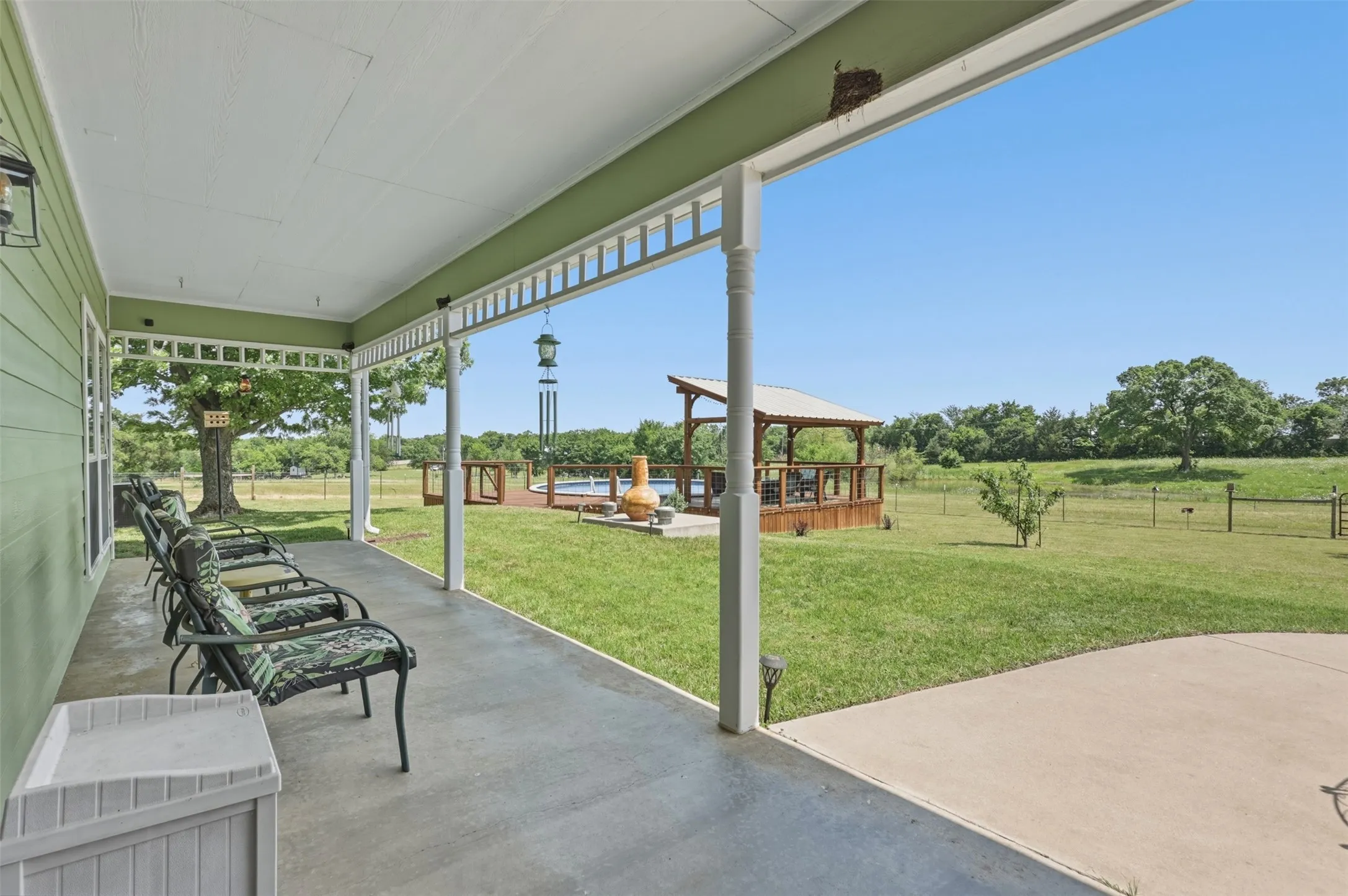 Single Family Residence For Sale in Fannin County , 643 CR 2992, Windom, Texas 75492, 3 Bedroom, 2 Bathroom, 2 Garage spaces, 2,151 Sqft, built in 2006, Preowned, mls#21142884, Real Estate Agent in Windom, Homes For Sale in Fannin county, Homes For Sale in Windom, Realtor in Windom Texas, Real Estate Brokerage Independent Realty Texas, Luminita Cordes Realtor